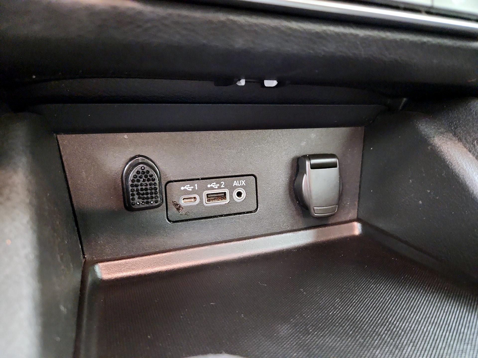 Thumbnail: 2021 Nissan Sentra - 18