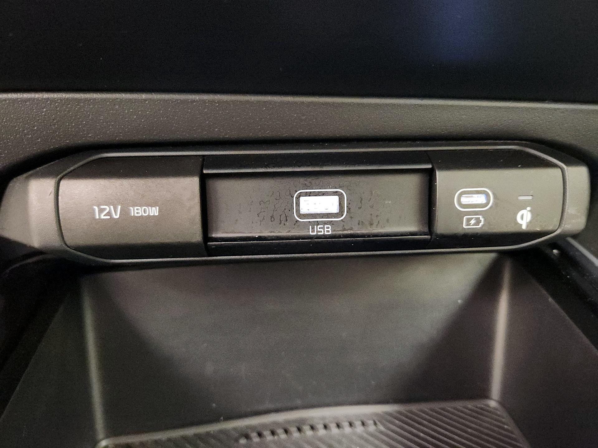 Thumbnail: 2023 Kia Niro - 19