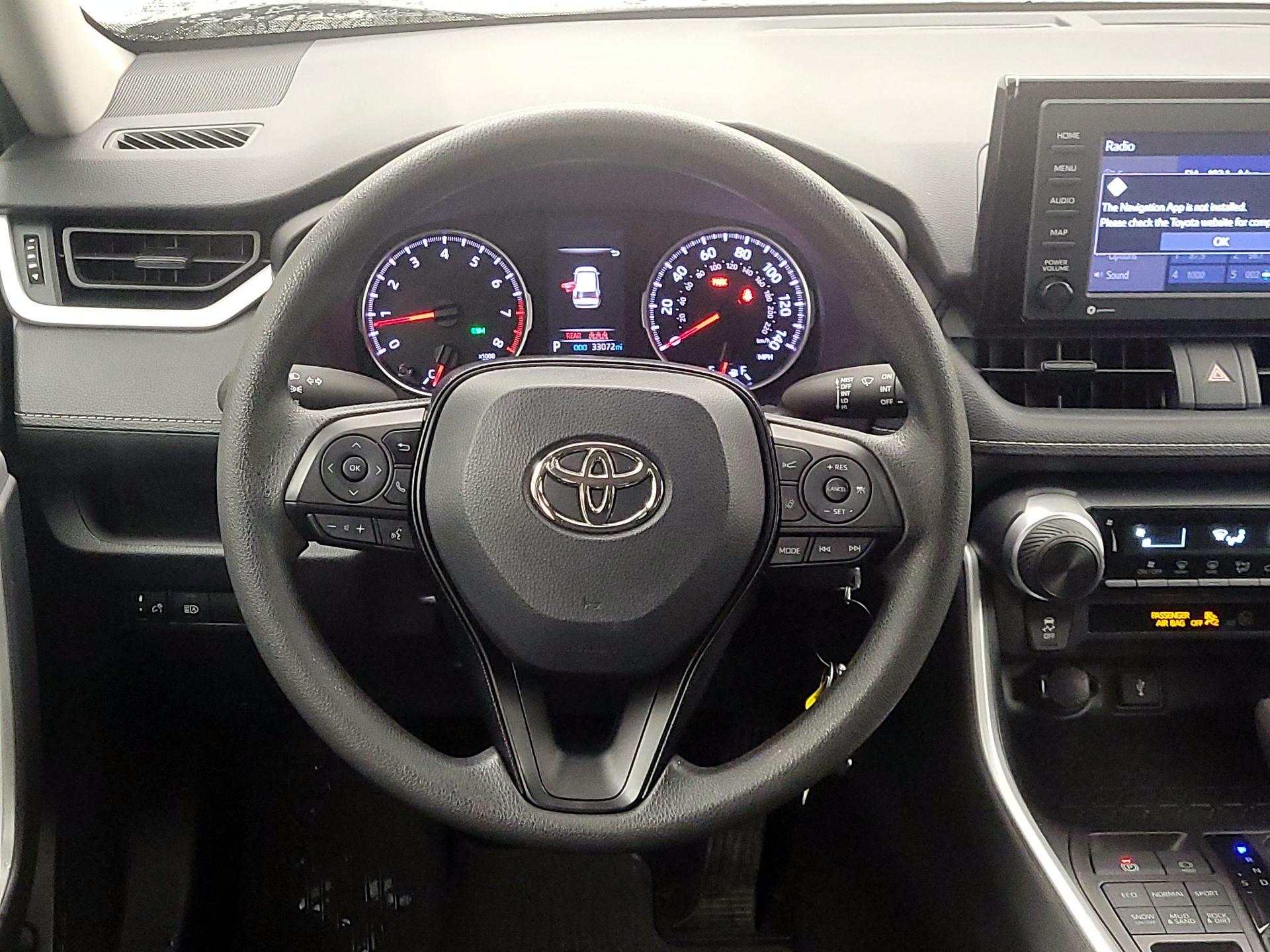 Thumbnail: 2021 Toyota RAV4 - 10