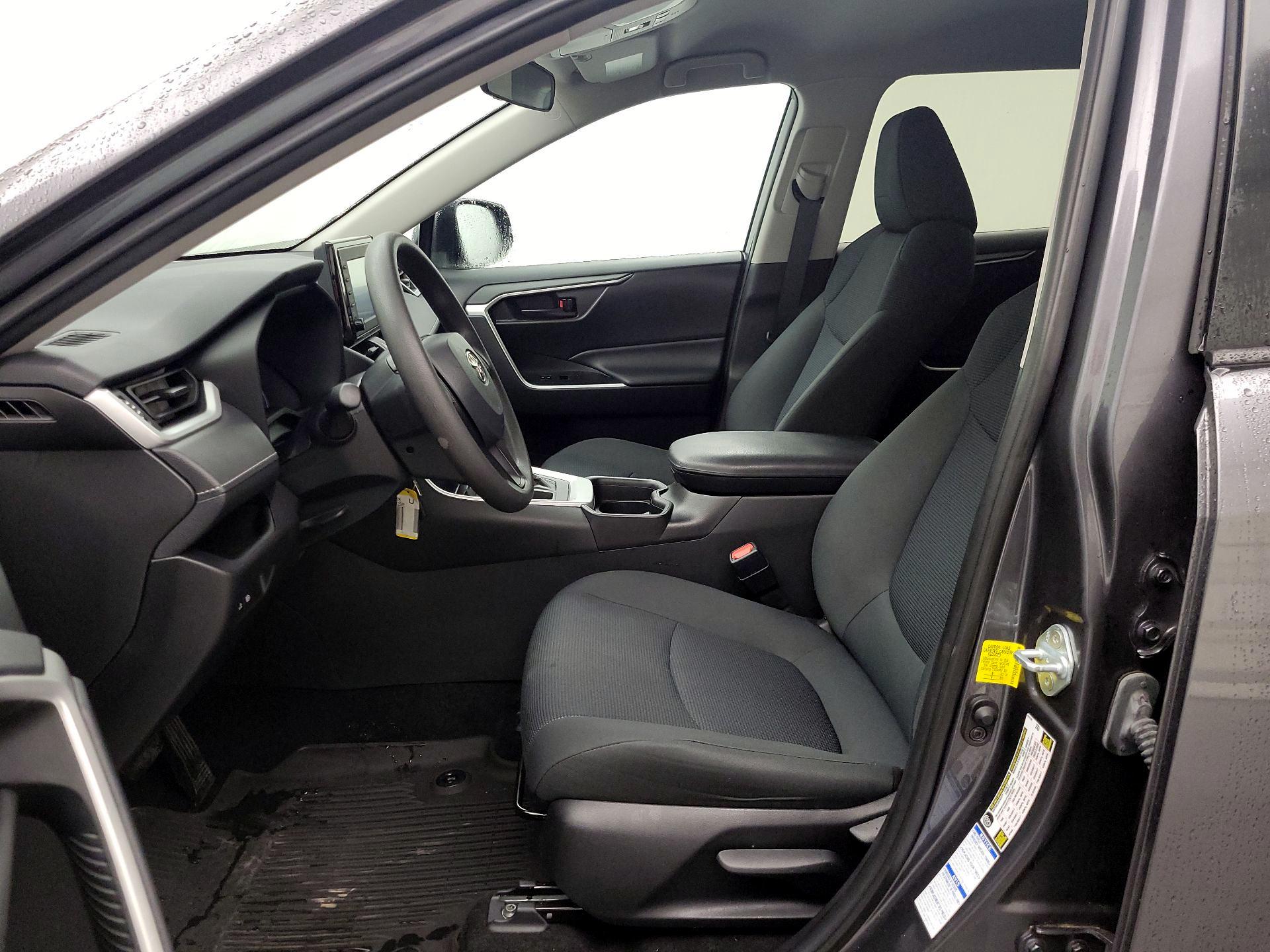 Thumbnail: 2021 Toyota RAV4 - 11