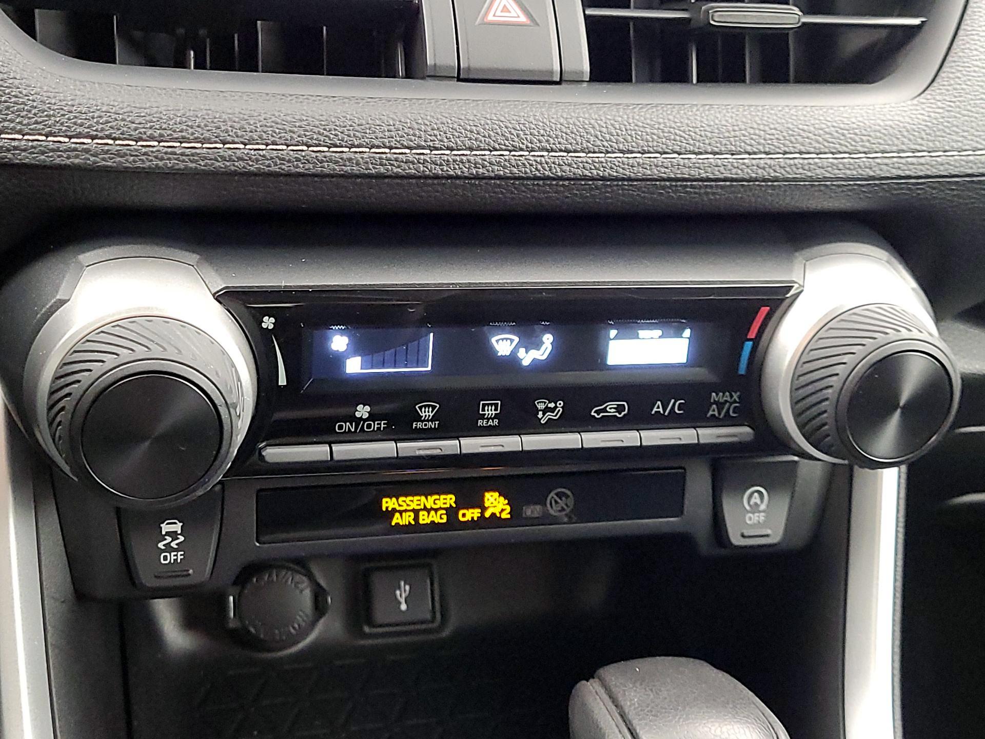 Thumbnail: 2021 Toyota RAV4 - 16