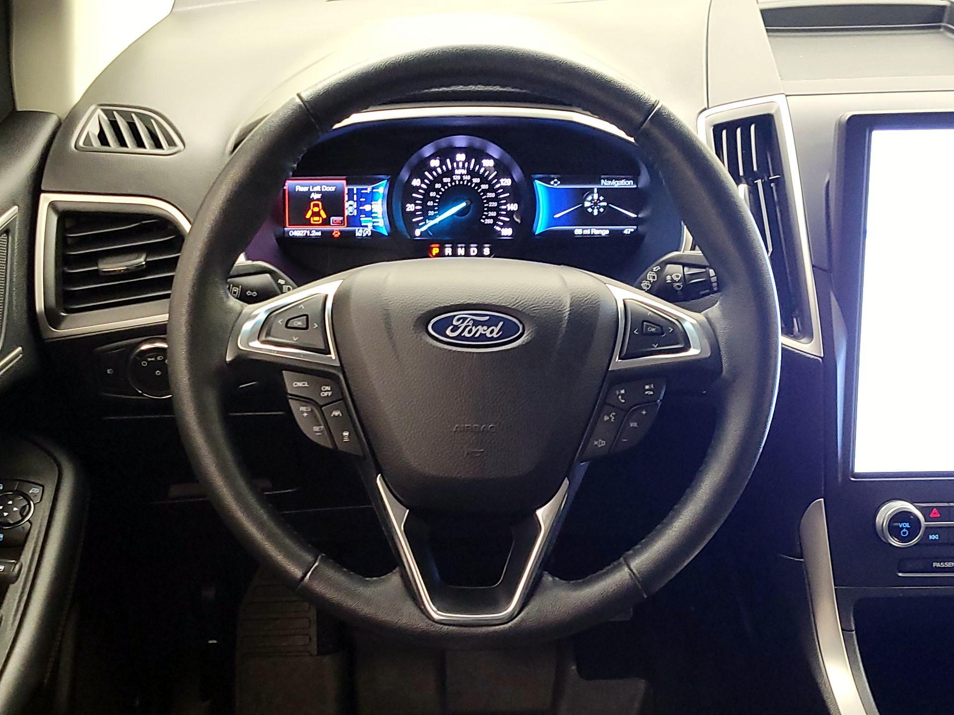 Thumbnail: 2021 Ford Edge - 10