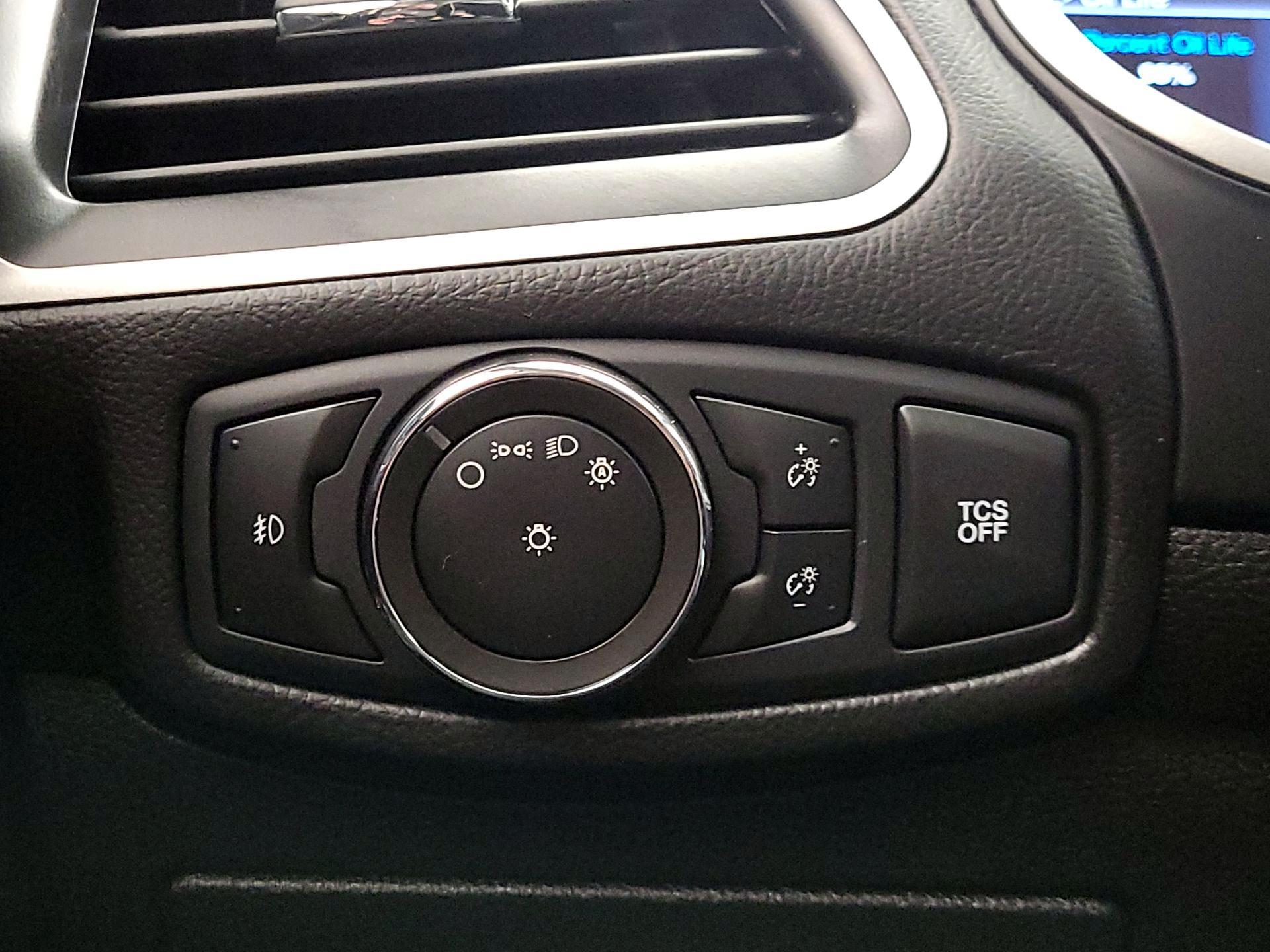 Thumbnail: 2021 Ford Edge - 13