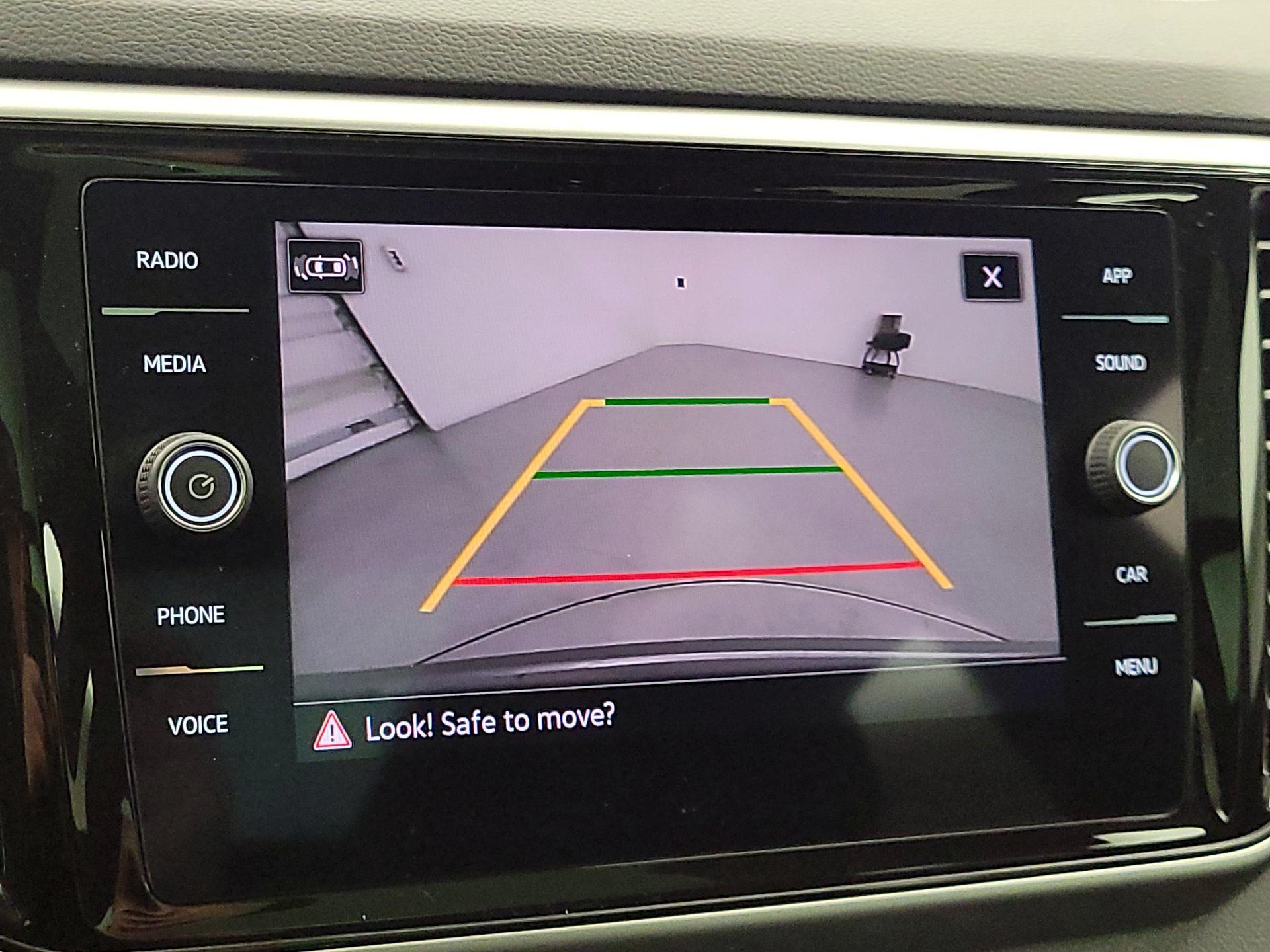 Thumbnail: 2022 Volkswagen Atlas - 14