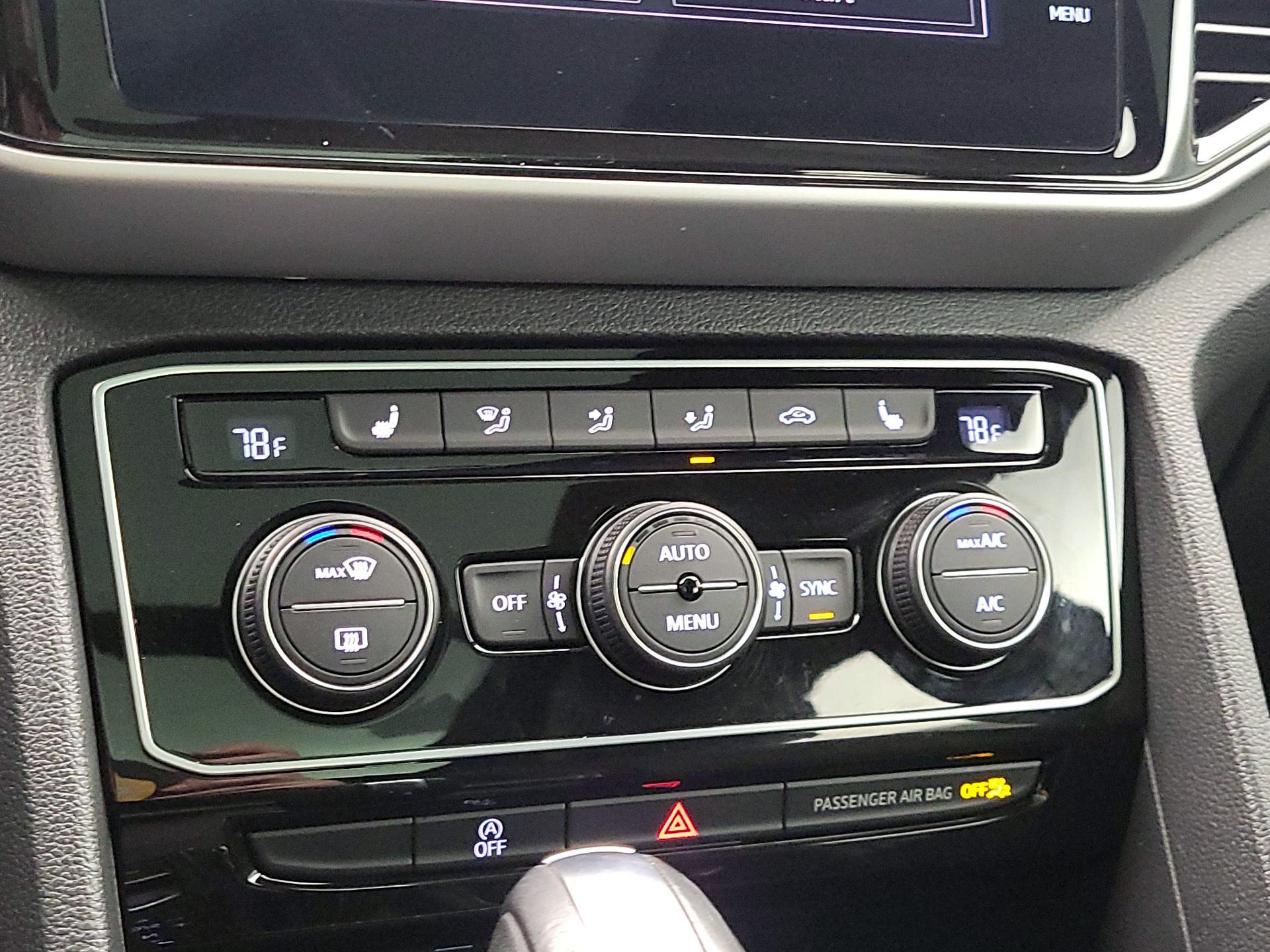 Thumbnail: 2022 Volkswagen Atlas - 16