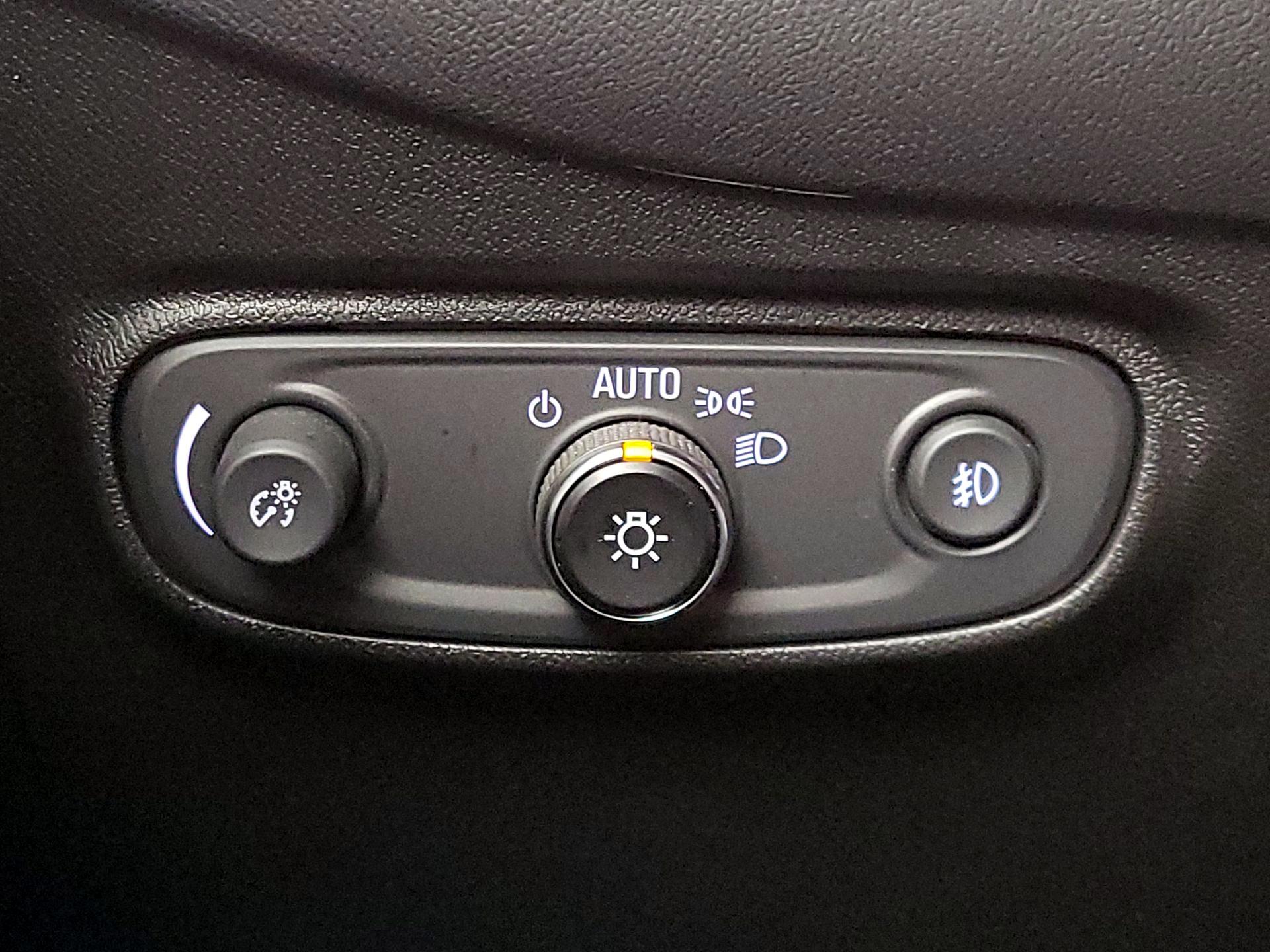 Thumbnail: 2021 Chevrolet Equinox - 13