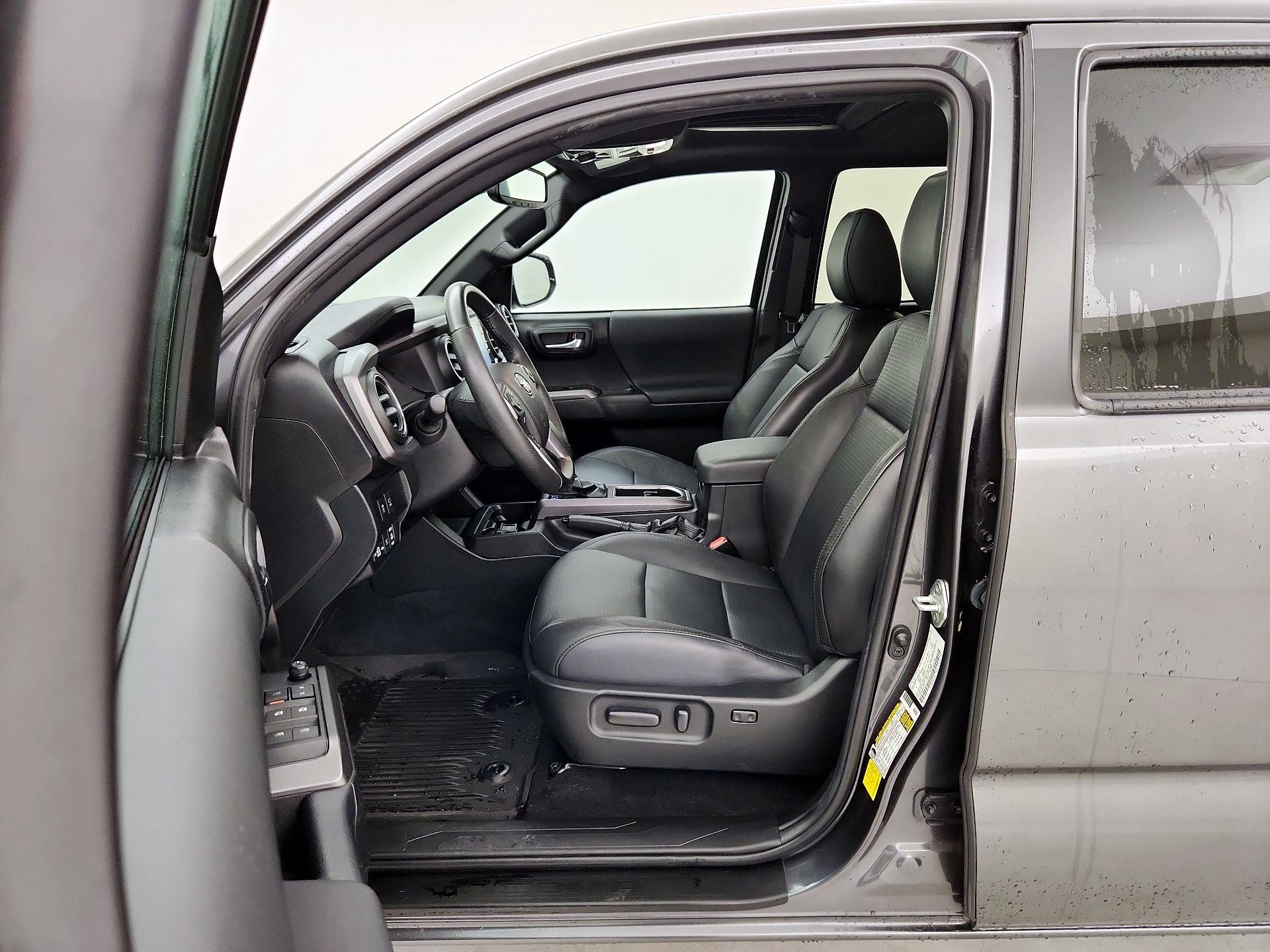 Thumbnail: 2022 Toyota Tacoma - 11