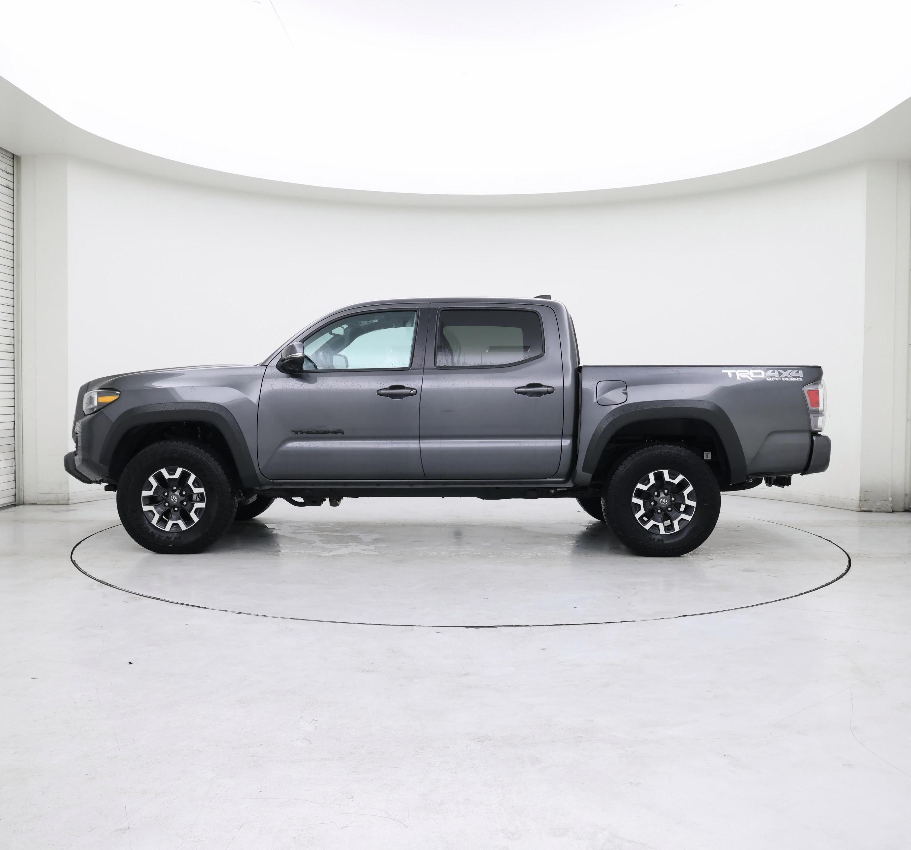 Thumbnail: 2022 Toyota Tacoma - 3