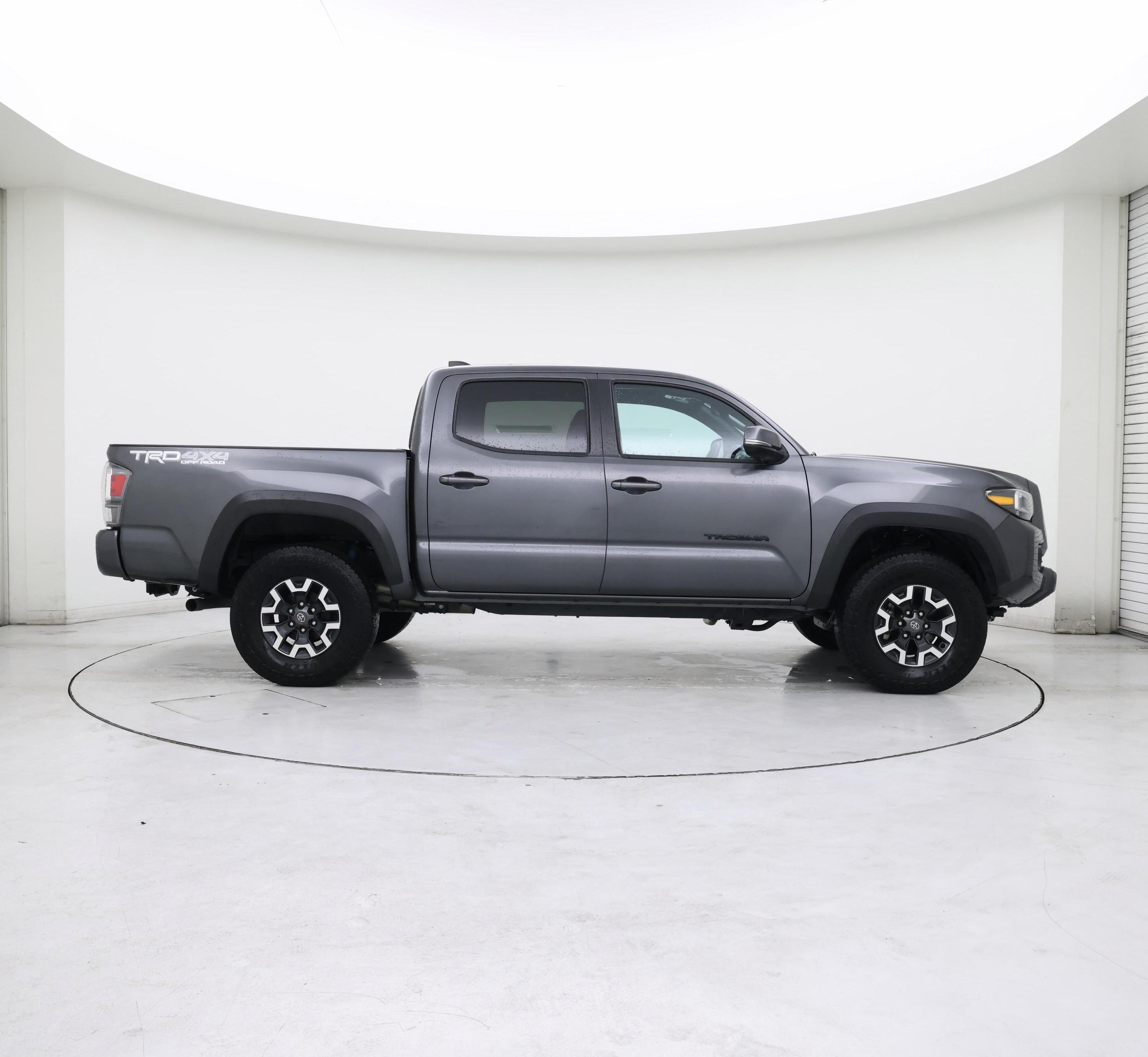 Thumbnail: 2022 Toyota Tacoma - 7