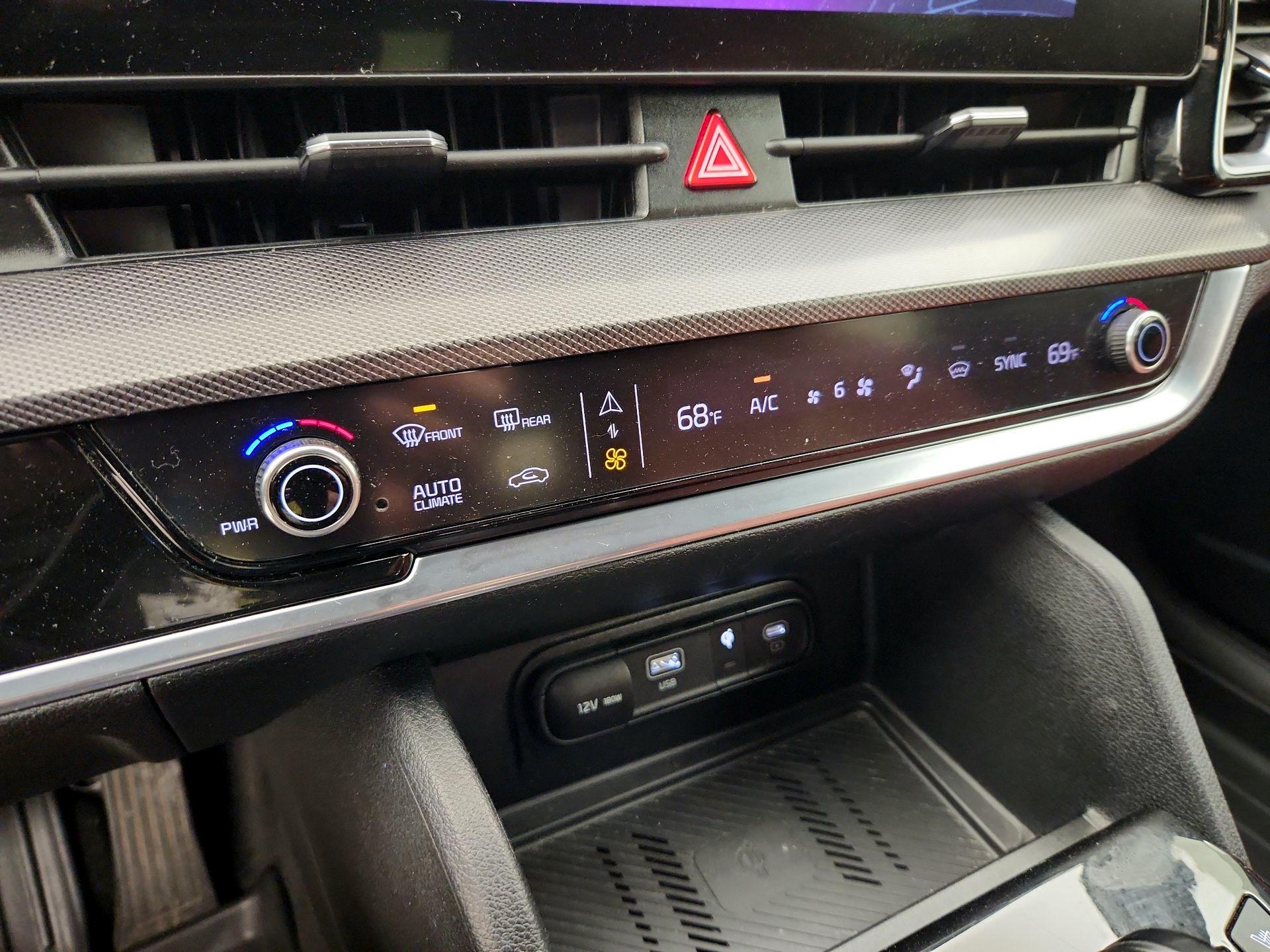 Thumbnail: 2023 Kia Sportage - 17