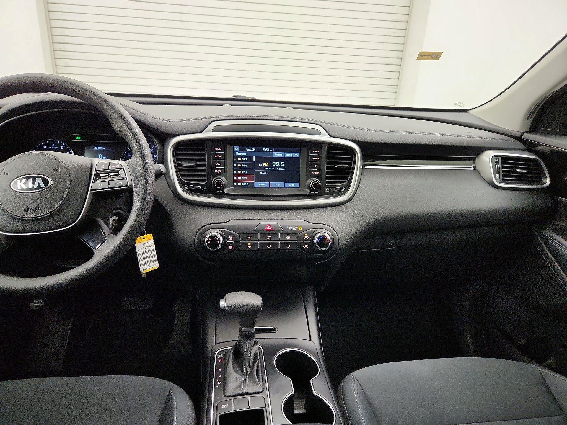 Thumbnail: 2019 Kia Sorento - 9