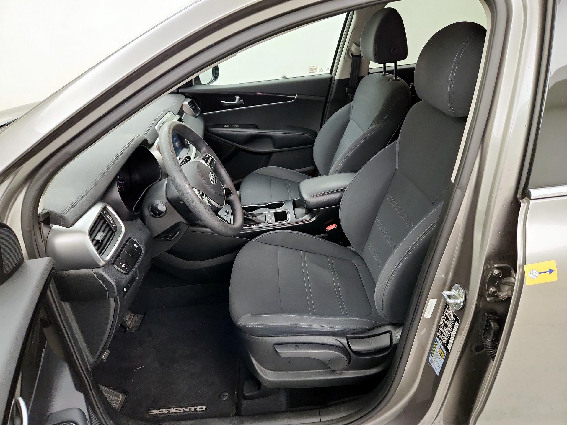 Thumbnail: 2019 Kia Sorento - 11