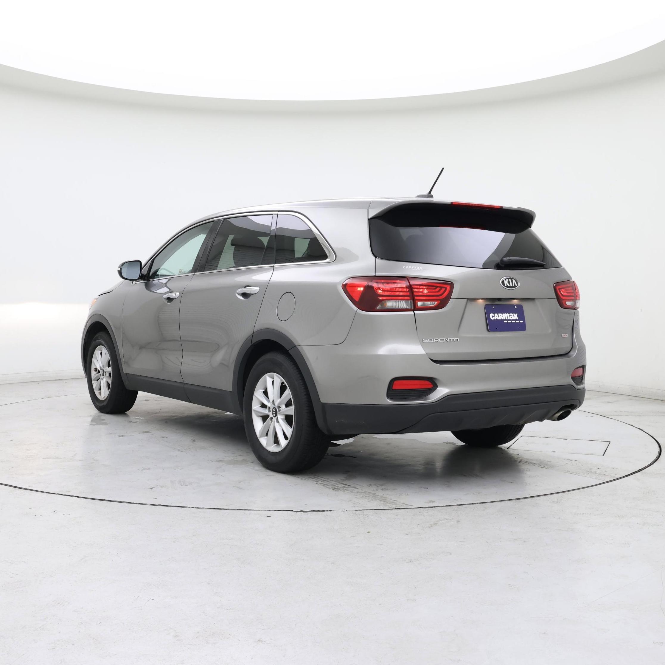 Thumbnail: 2019 Kia Sorento - 2