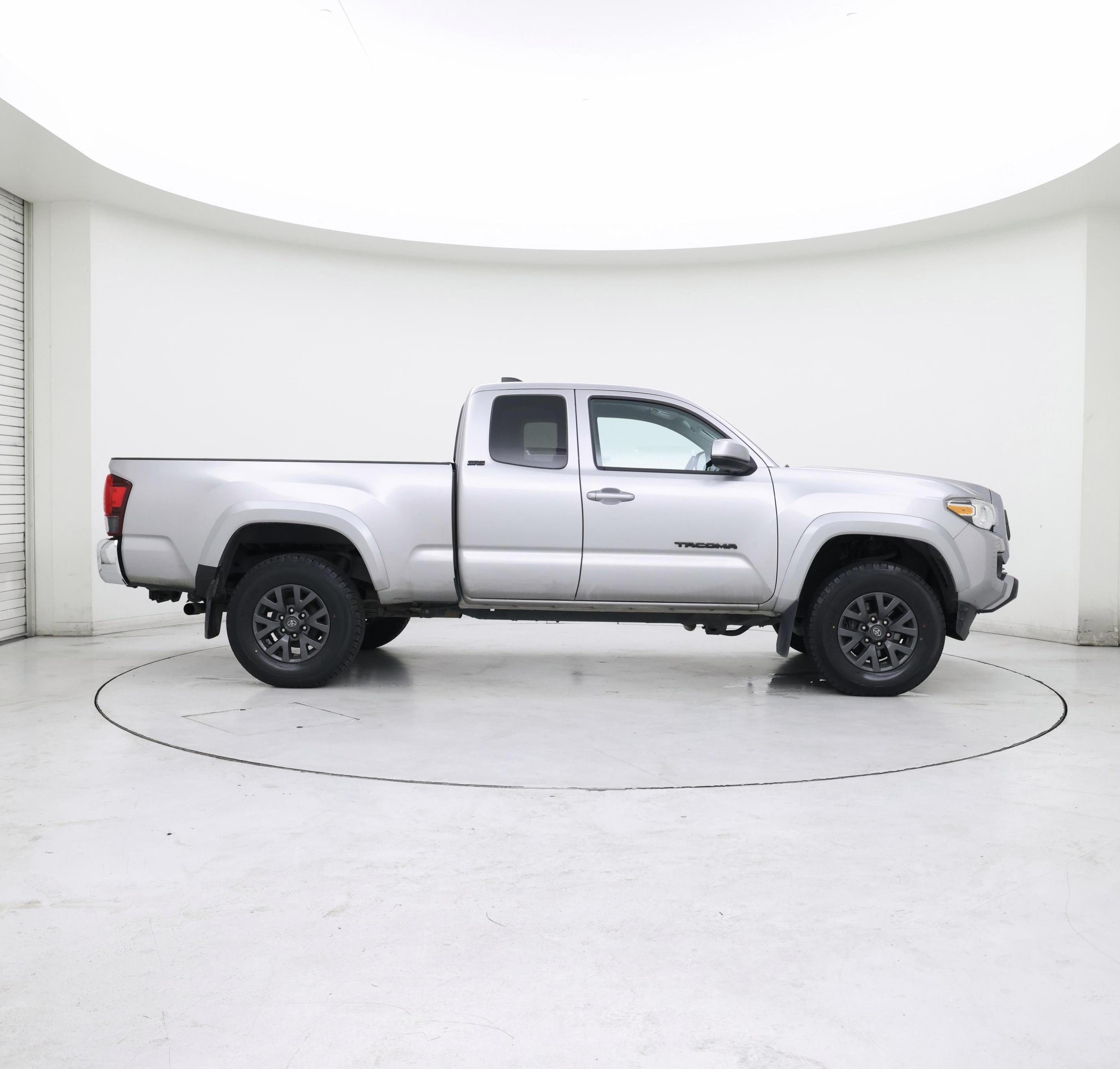 Thumbnail: 2021 Toyota Tacoma - 7