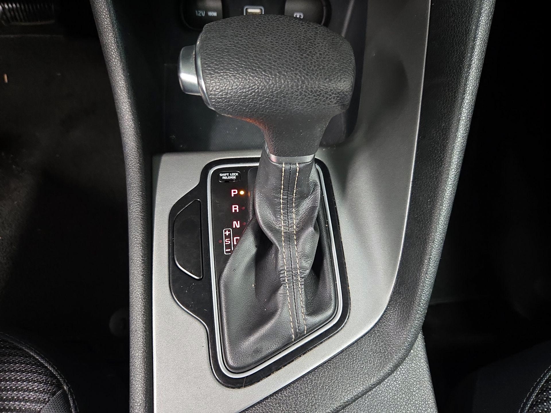 Thumbnail: 2020 Kia Niro - 17