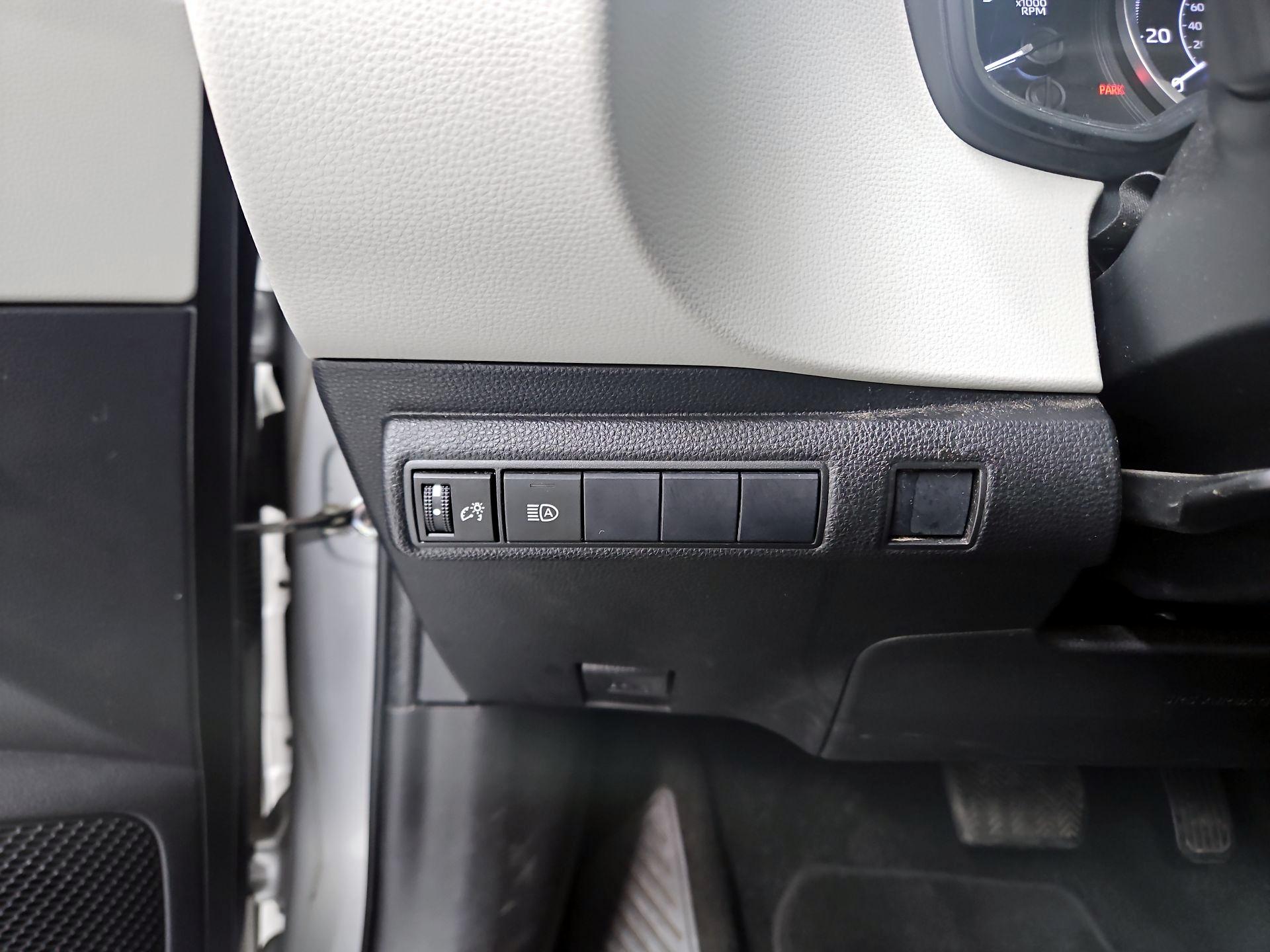 Thumbnail: 2021 Toyota Corolla - 13