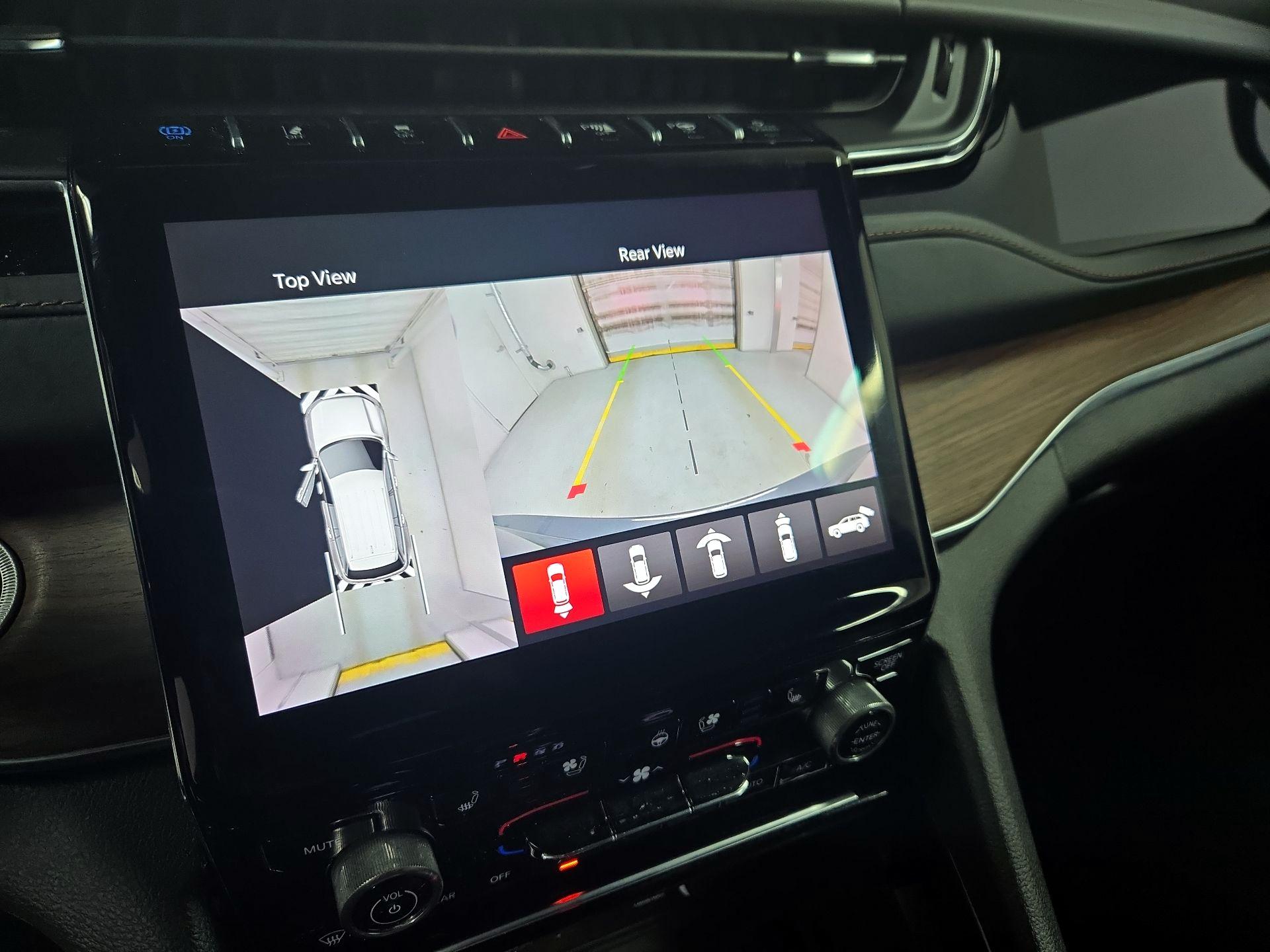 Thumbnail: 2022 Jeep Grand Cherokee - 15