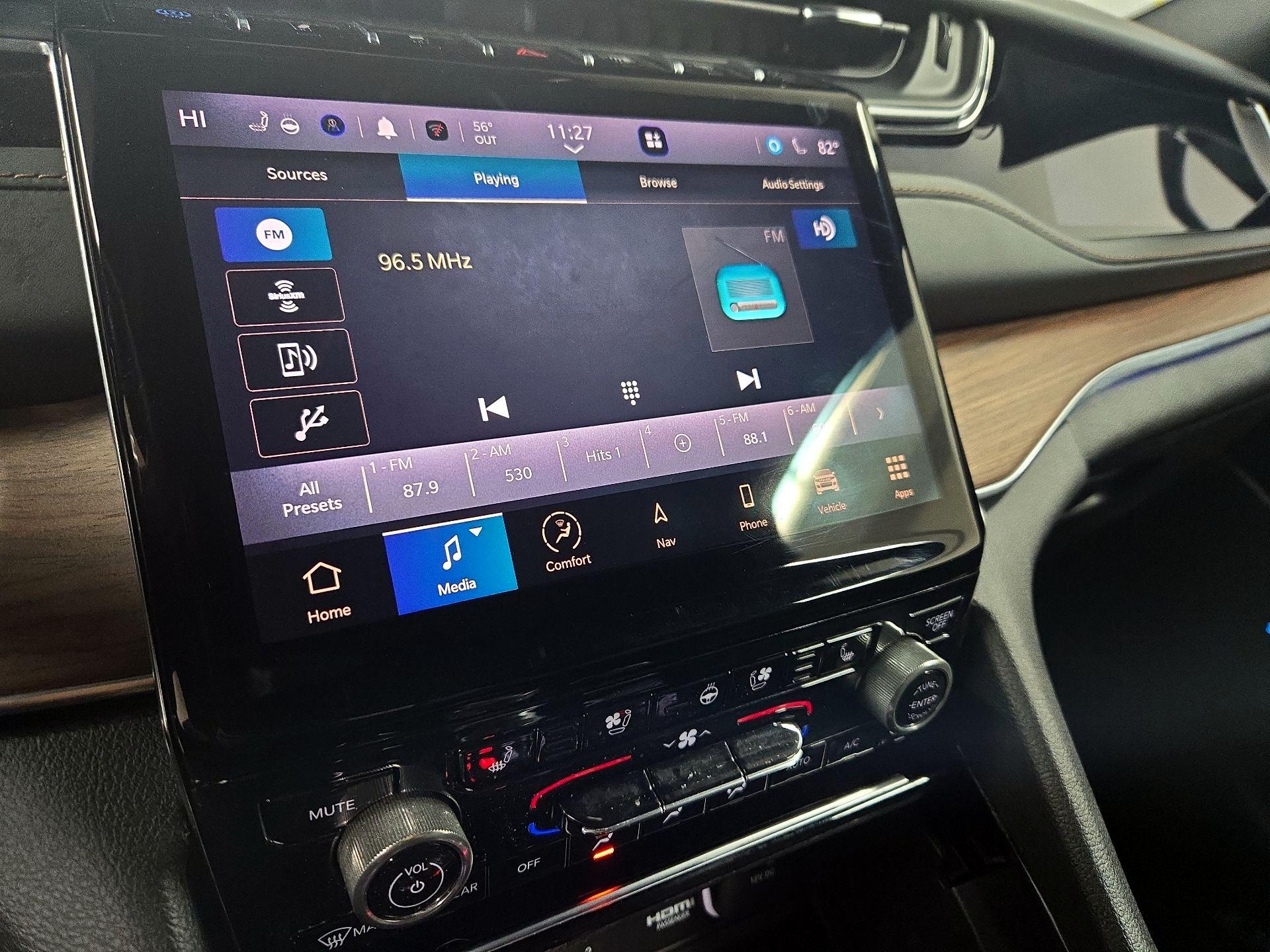 Thumbnail: 2022 Jeep Grand Cherokee - 16