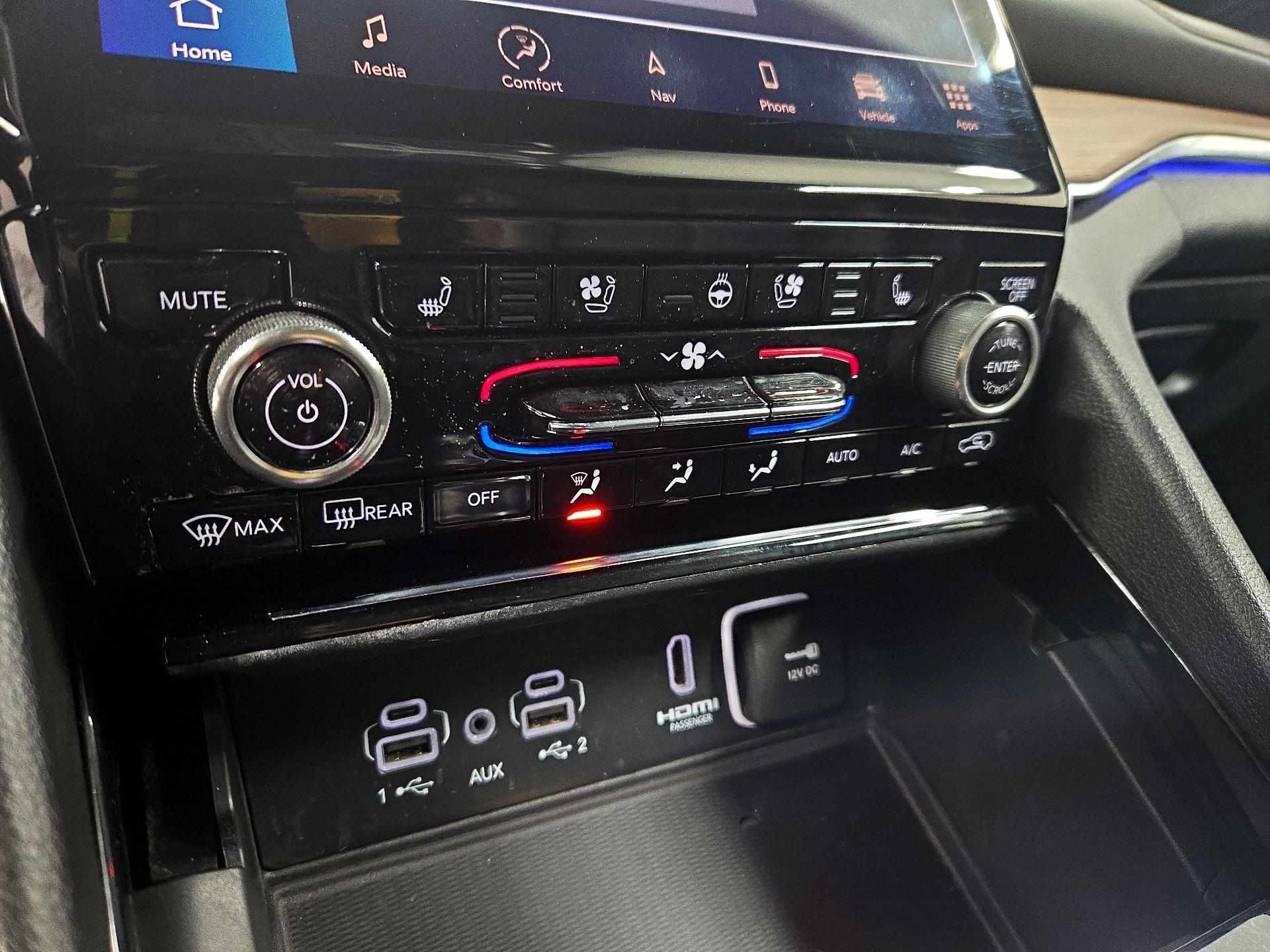 Thumbnail: 2022 Jeep Grand Cherokee - 17