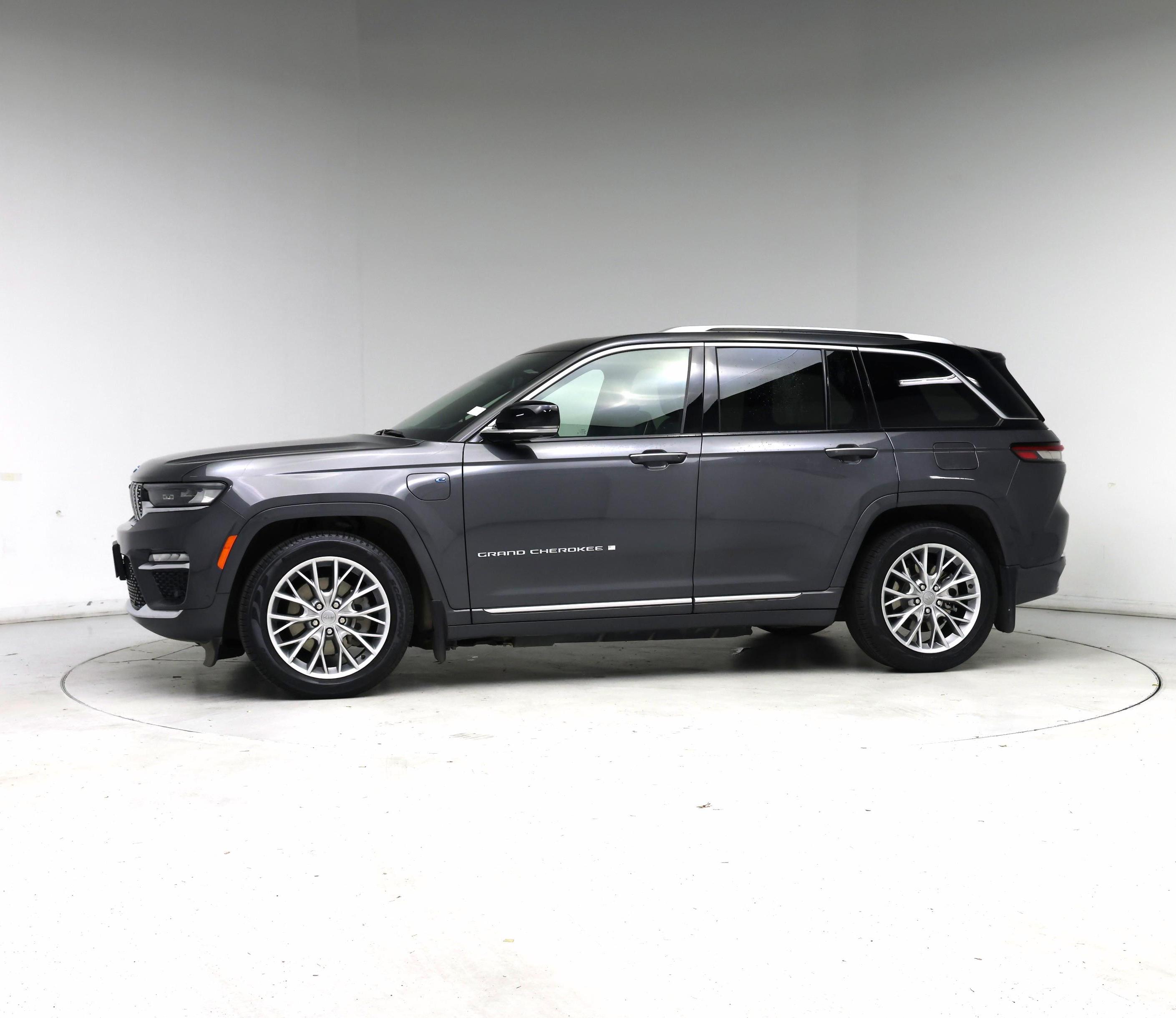 Thumbnail: 2022 Jeep Grand Cherokee - 3