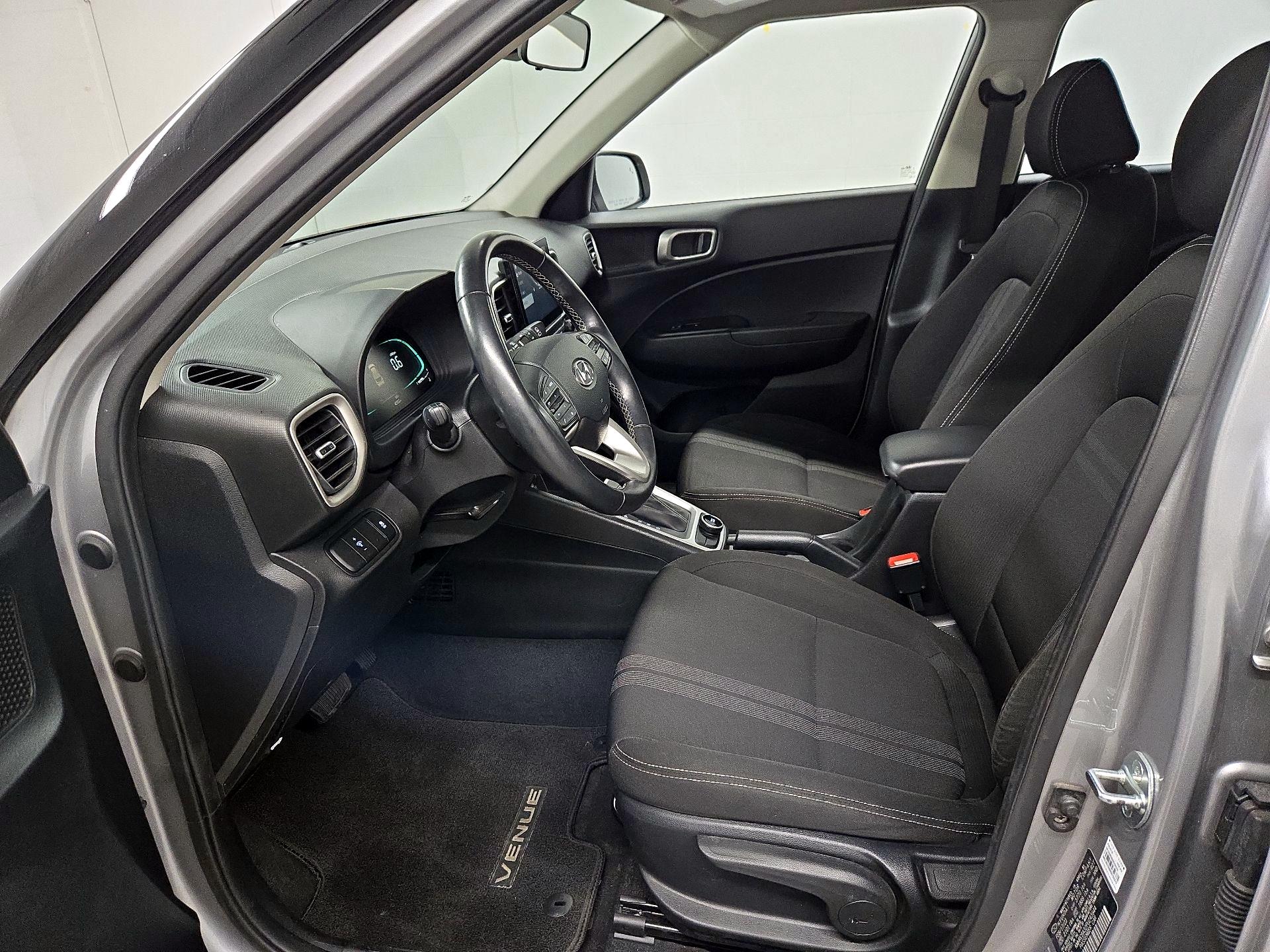 Thumbnail: 2023 Hyundai Venue - 11