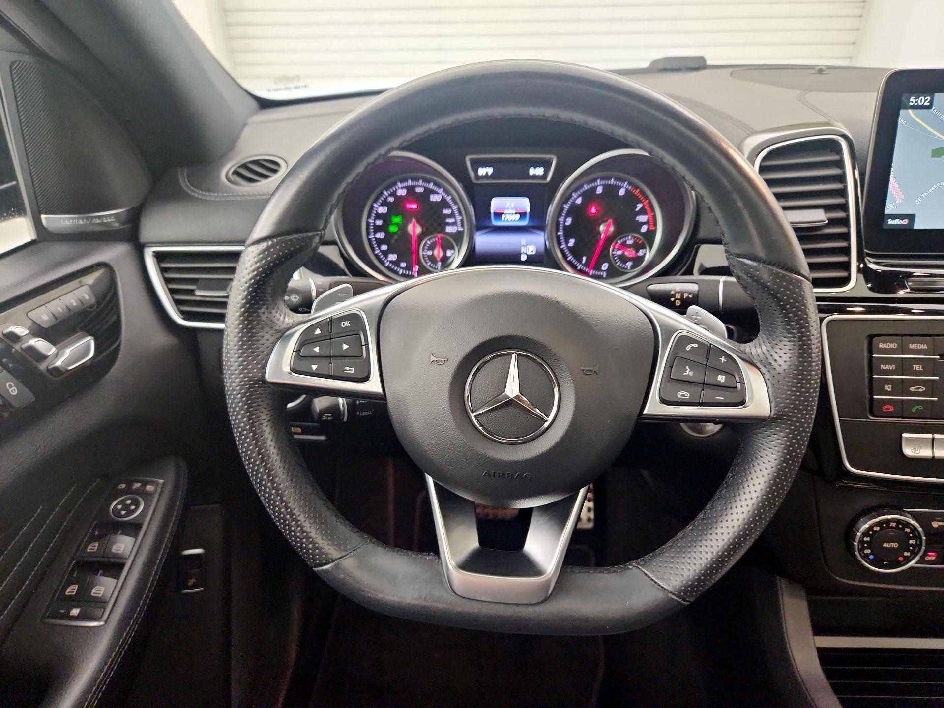 Thumbnail: 2016 Mercedes-Benz GLE - 10