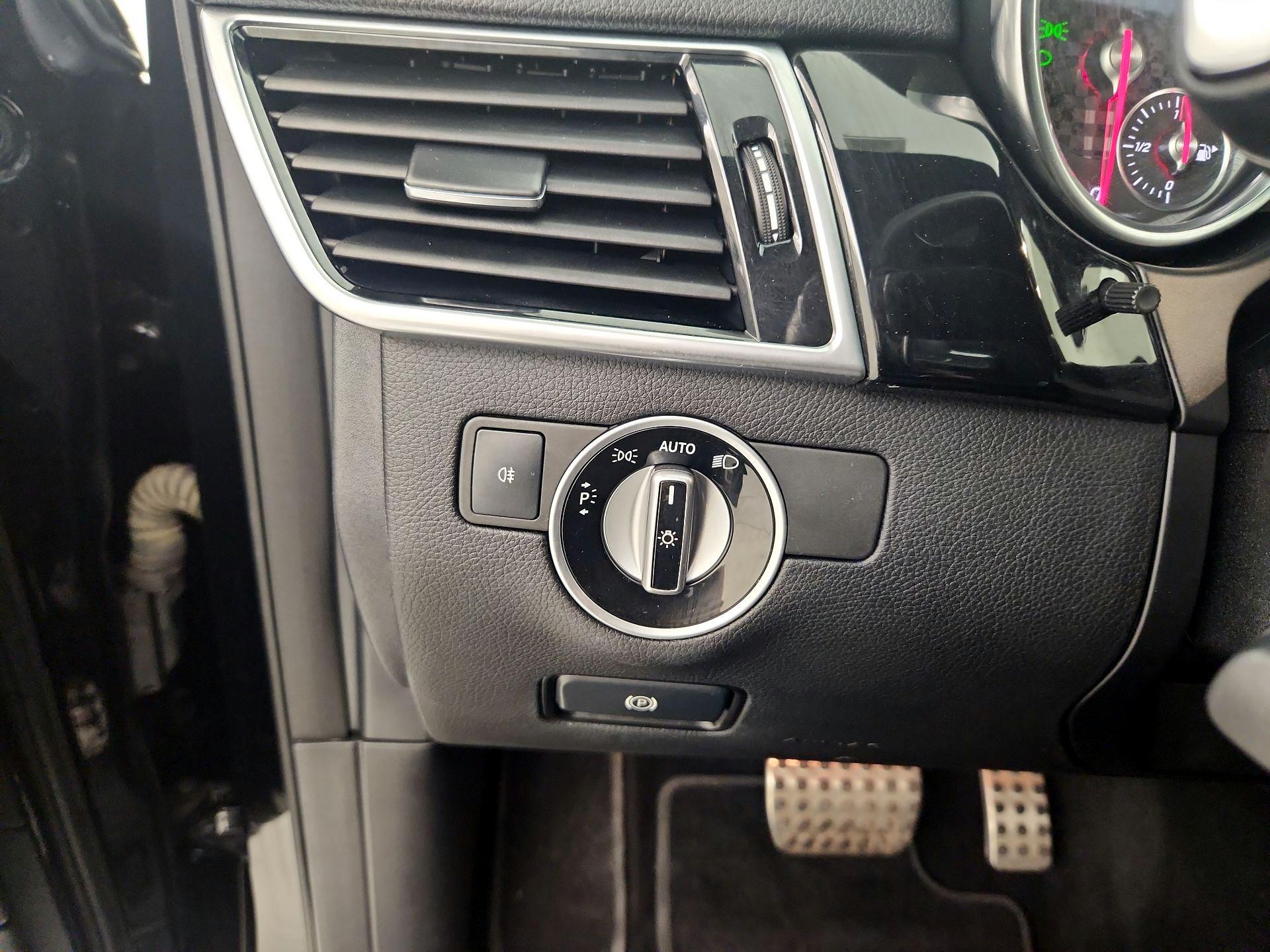 Thumbnail: 2016 Mercedes-Benz GLE - 13