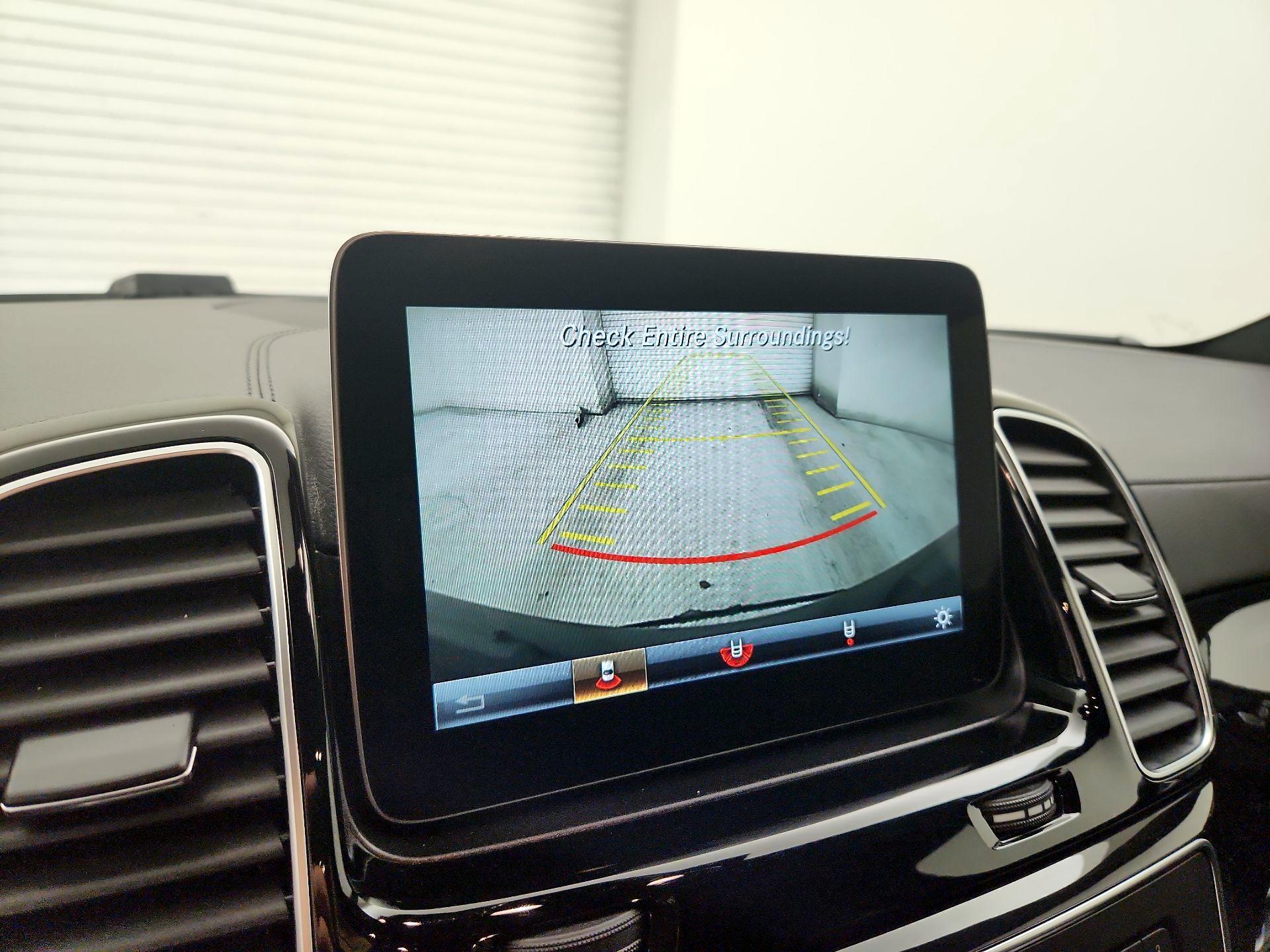 Thumbnail: 2016 Mercedes-Benz GLE - 15