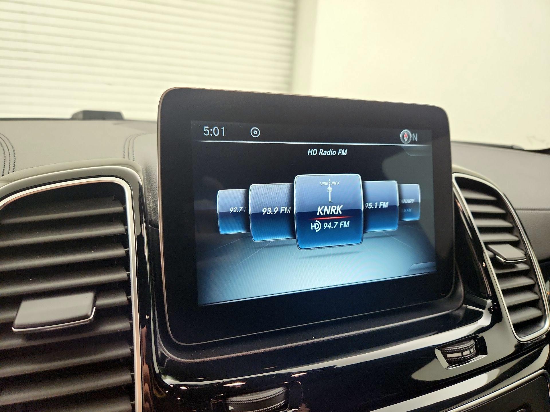 Thumbnail: 2016 Mercedes-Benz GLE - 16