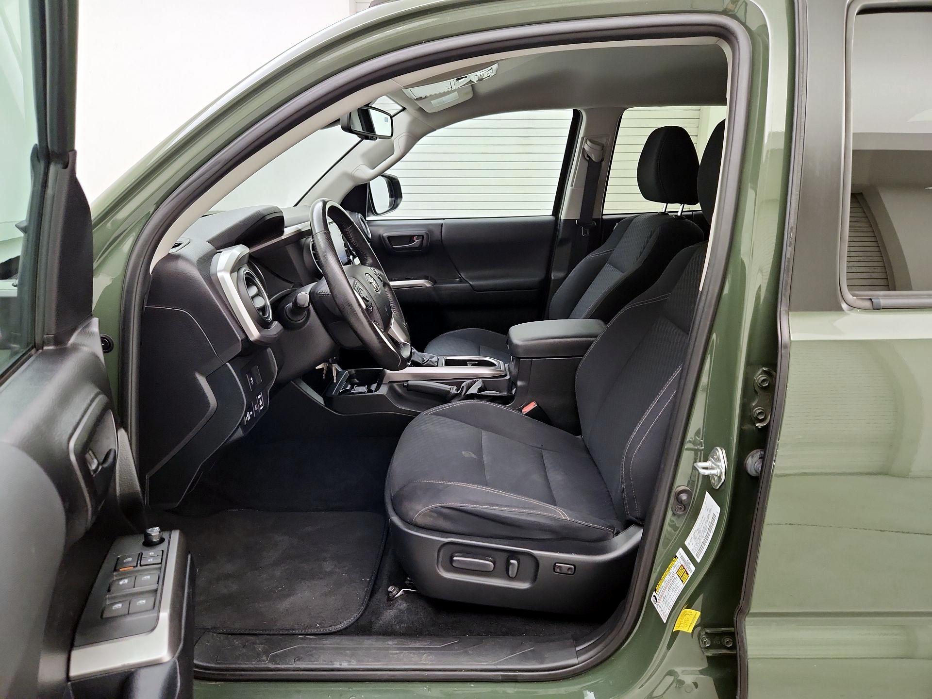 Thumbnail: 2021 Toyota Tacoma - 11