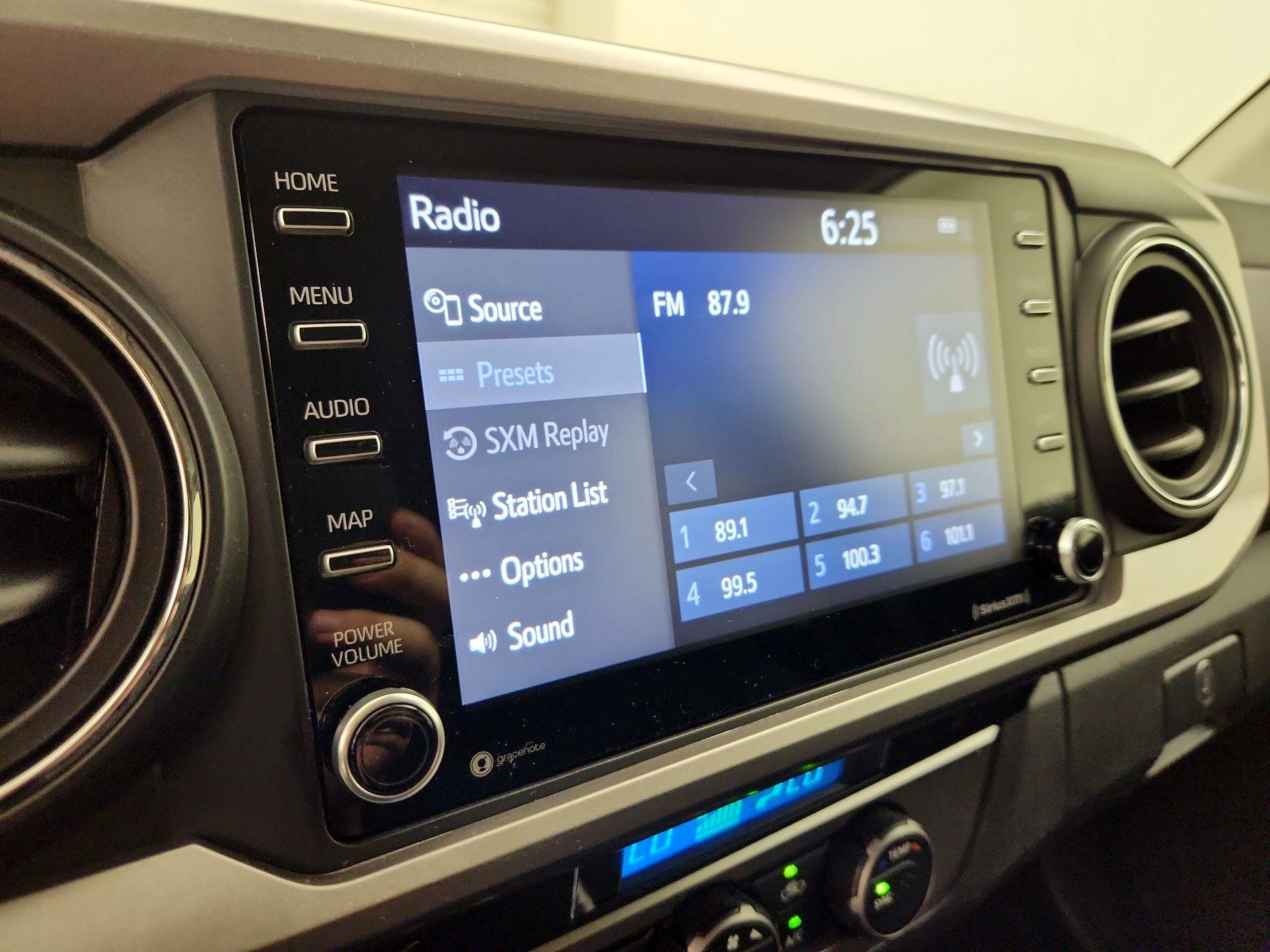 Thumbnail: 2021 Toyota Tacoma - 15