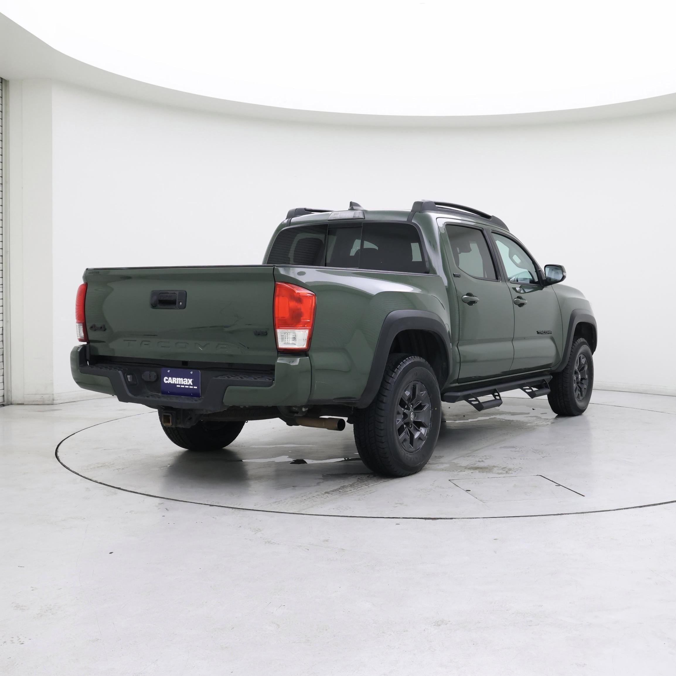 Thumbnail: 2021 Toyota Tacoma - 8