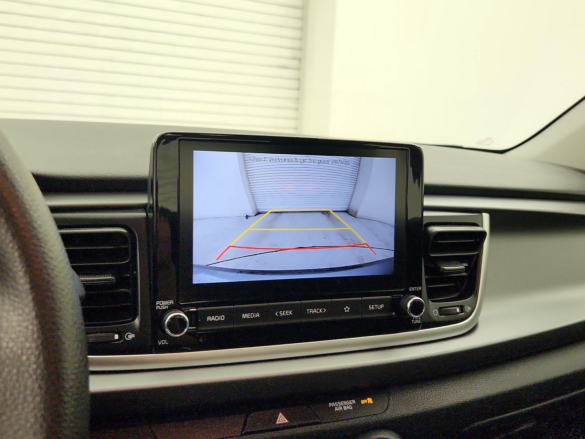 Thumbnail: 2021 Kia Rio - 14