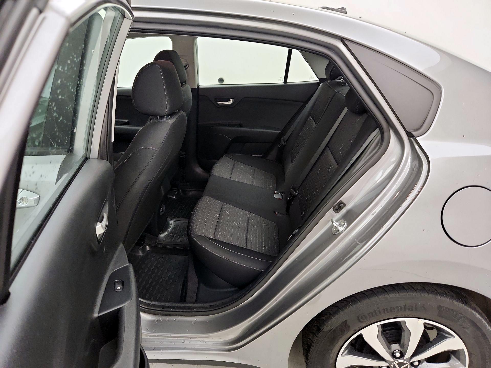 Thumbnail: 2021 Kia Rio - 19