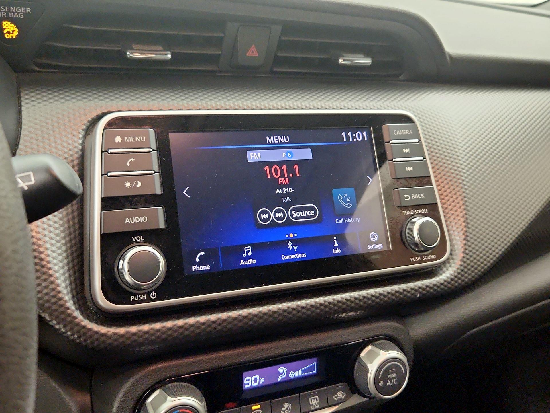 Thumbnail: 2018 Nissan Kicks - 15