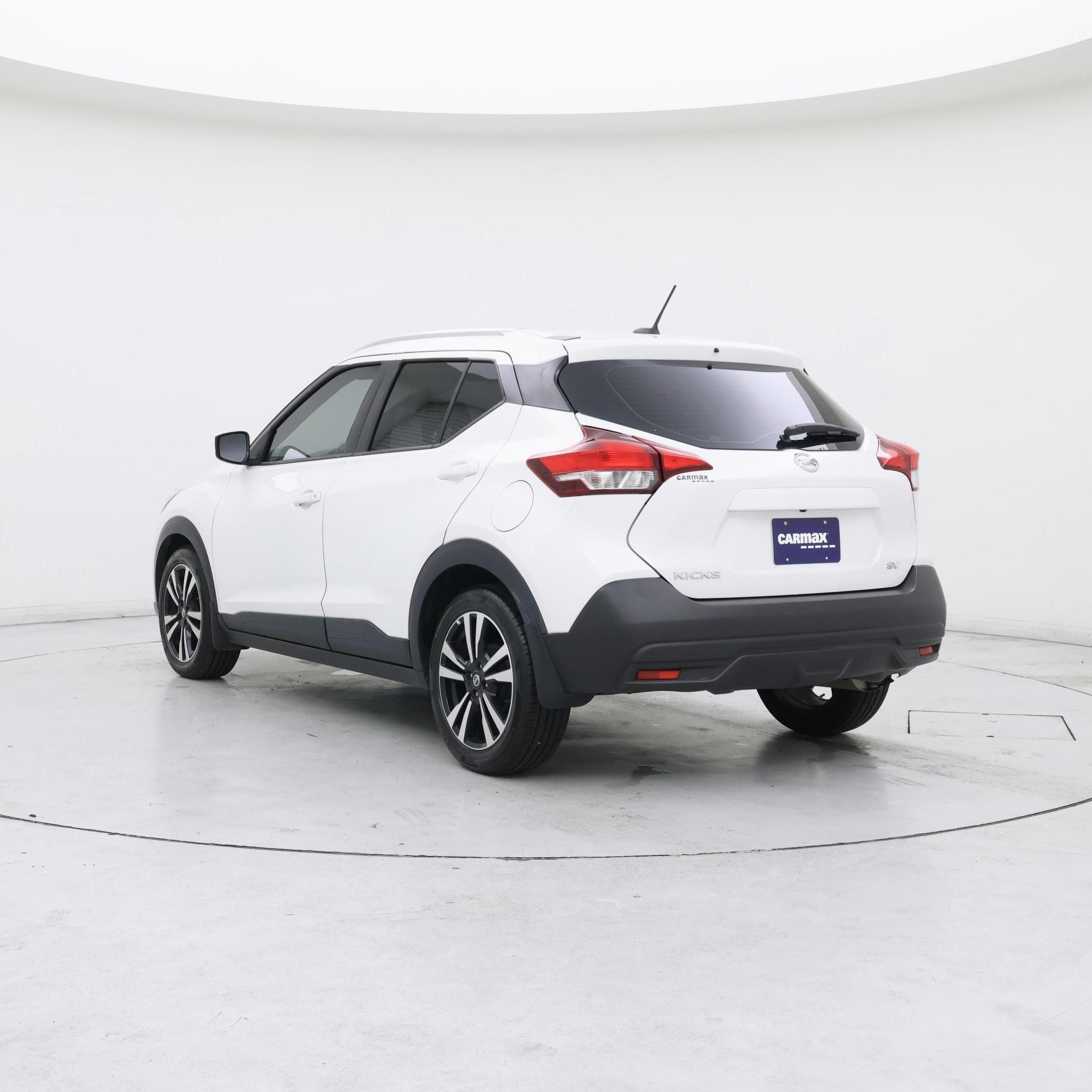Thumbnail: 2018 Nissan Kicks - 2