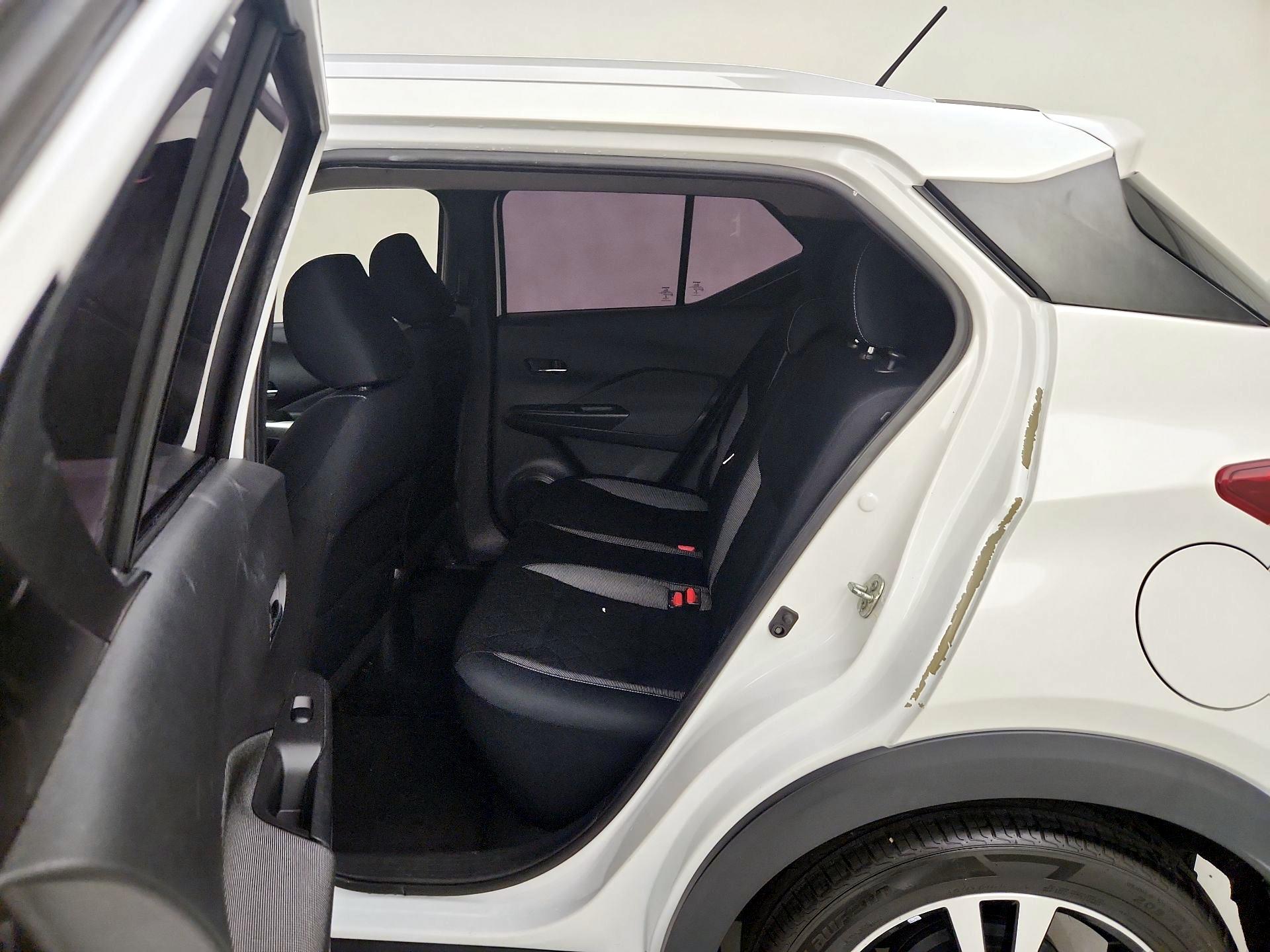 Thumbnail: 2018 Nissan Kicks - 19