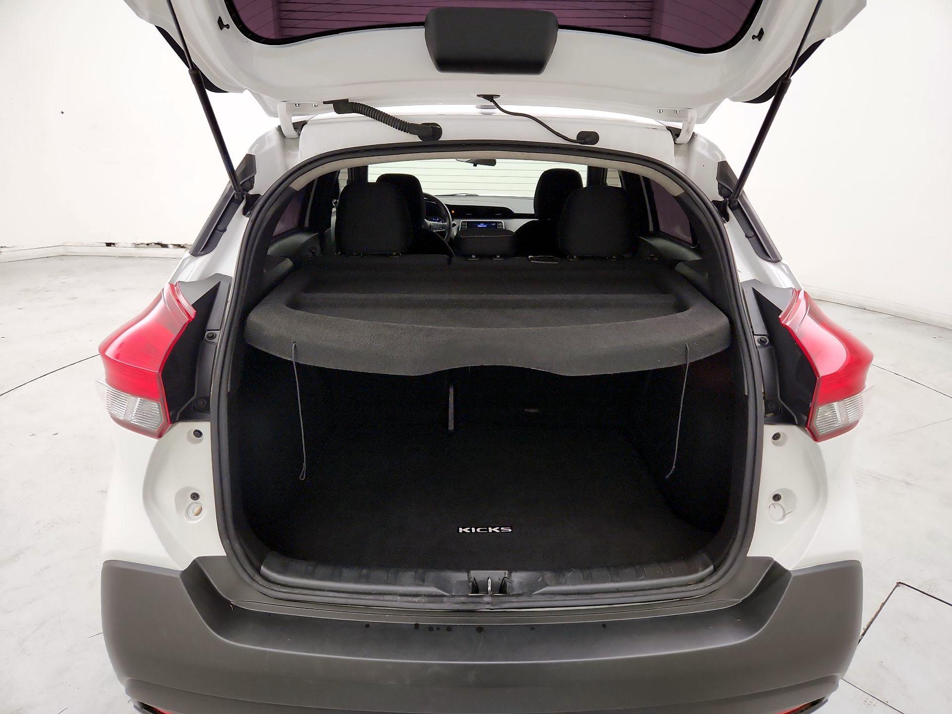 Thumbnail: 2018 Nissan Kicks - 20