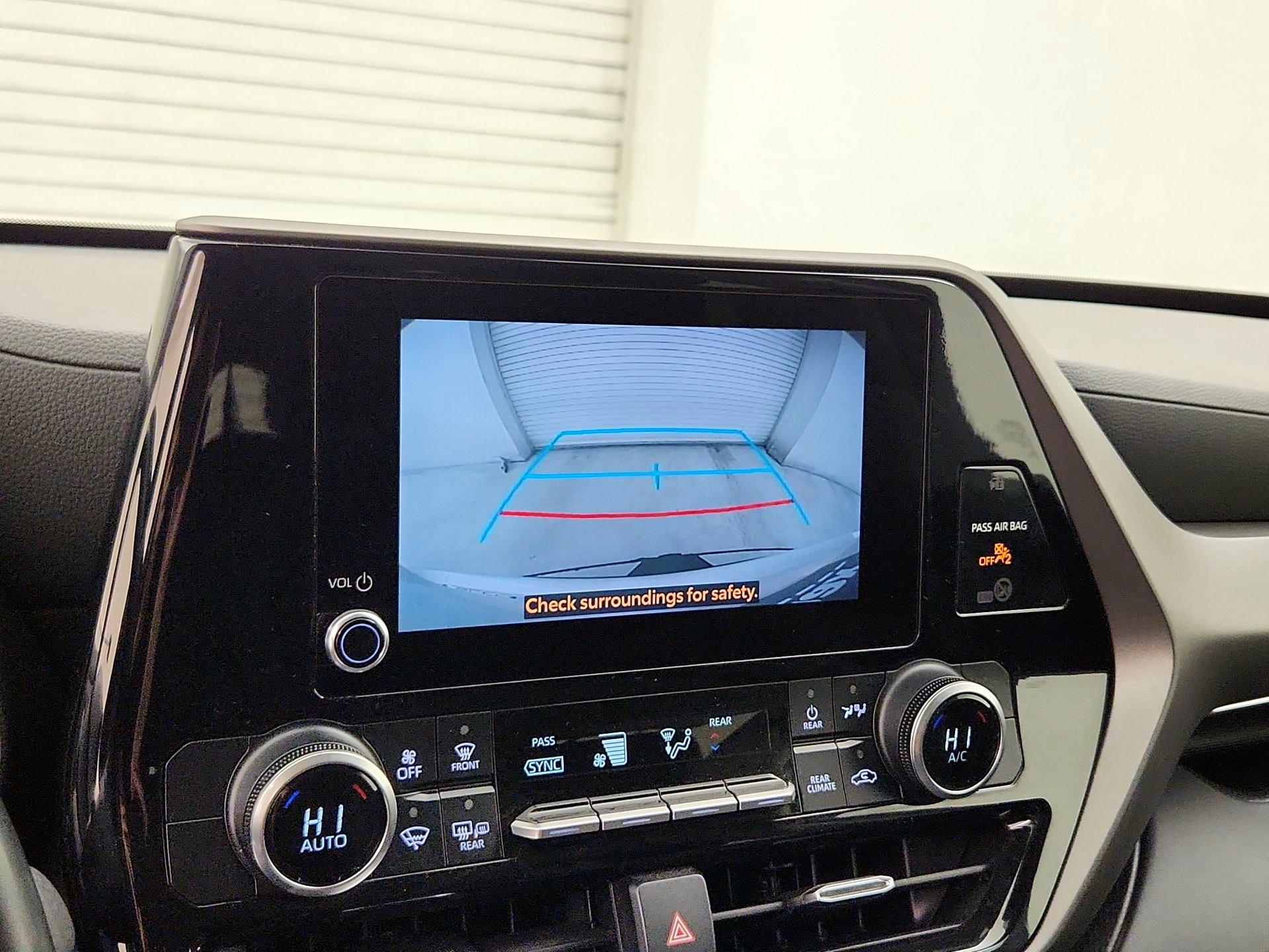 Thumbnail: 2023 Toyota Highlander - 14