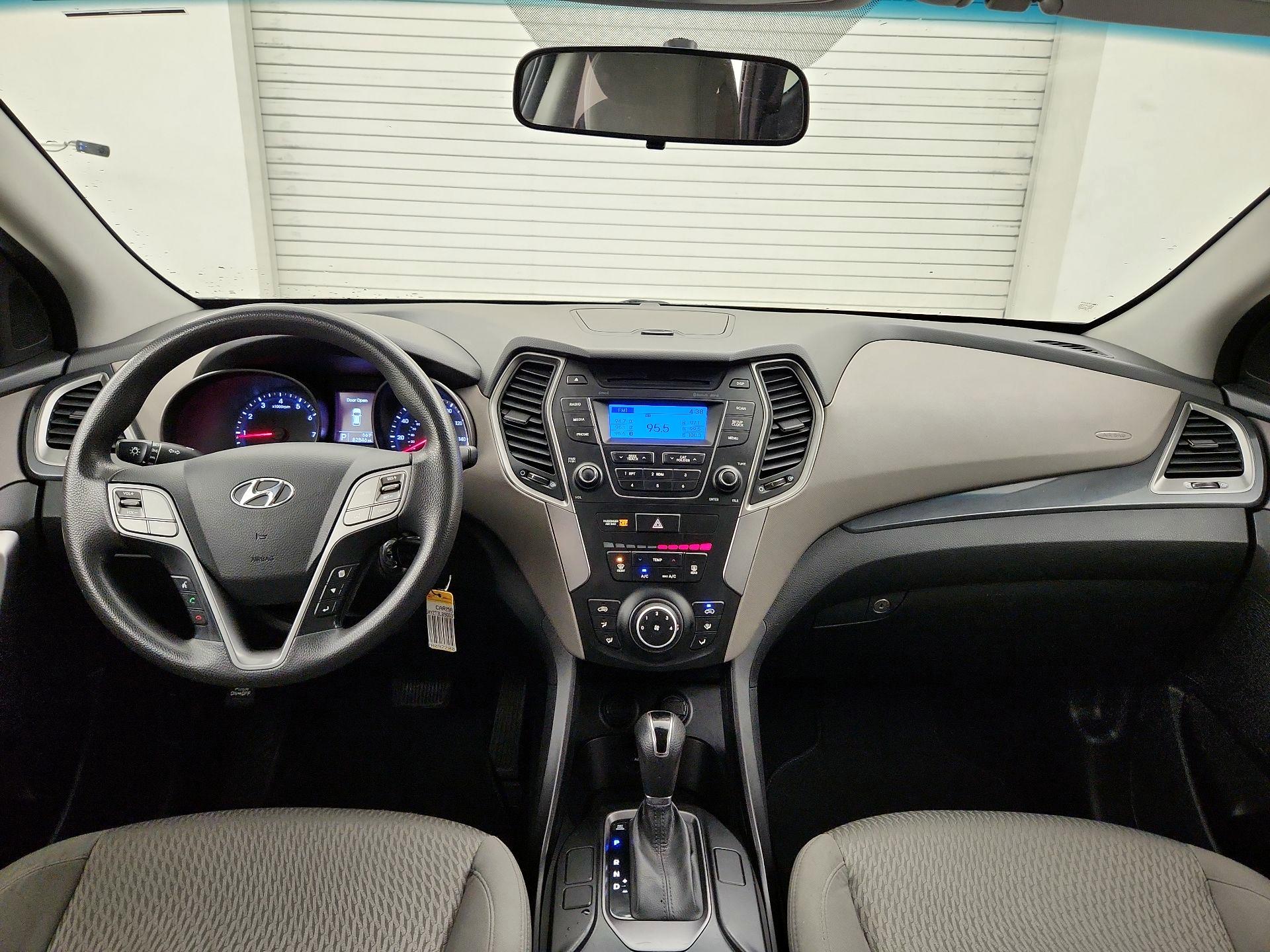 Thumbnail: 2016 Hyundai Santa Fe - 9