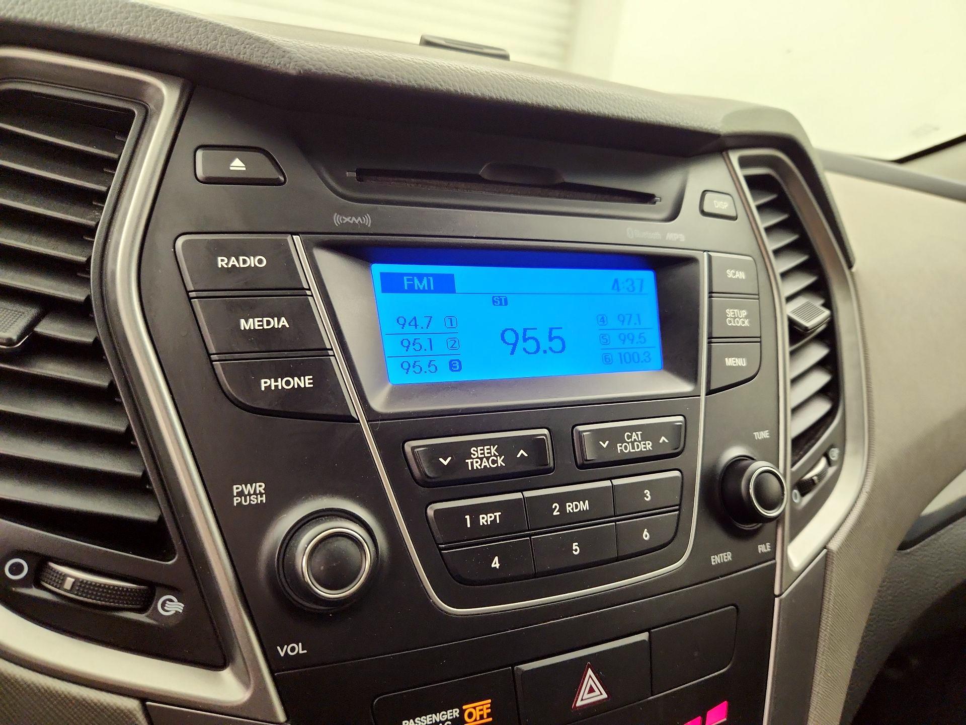 Thumbnail: 2016 Hyundai Santa Fe - 14