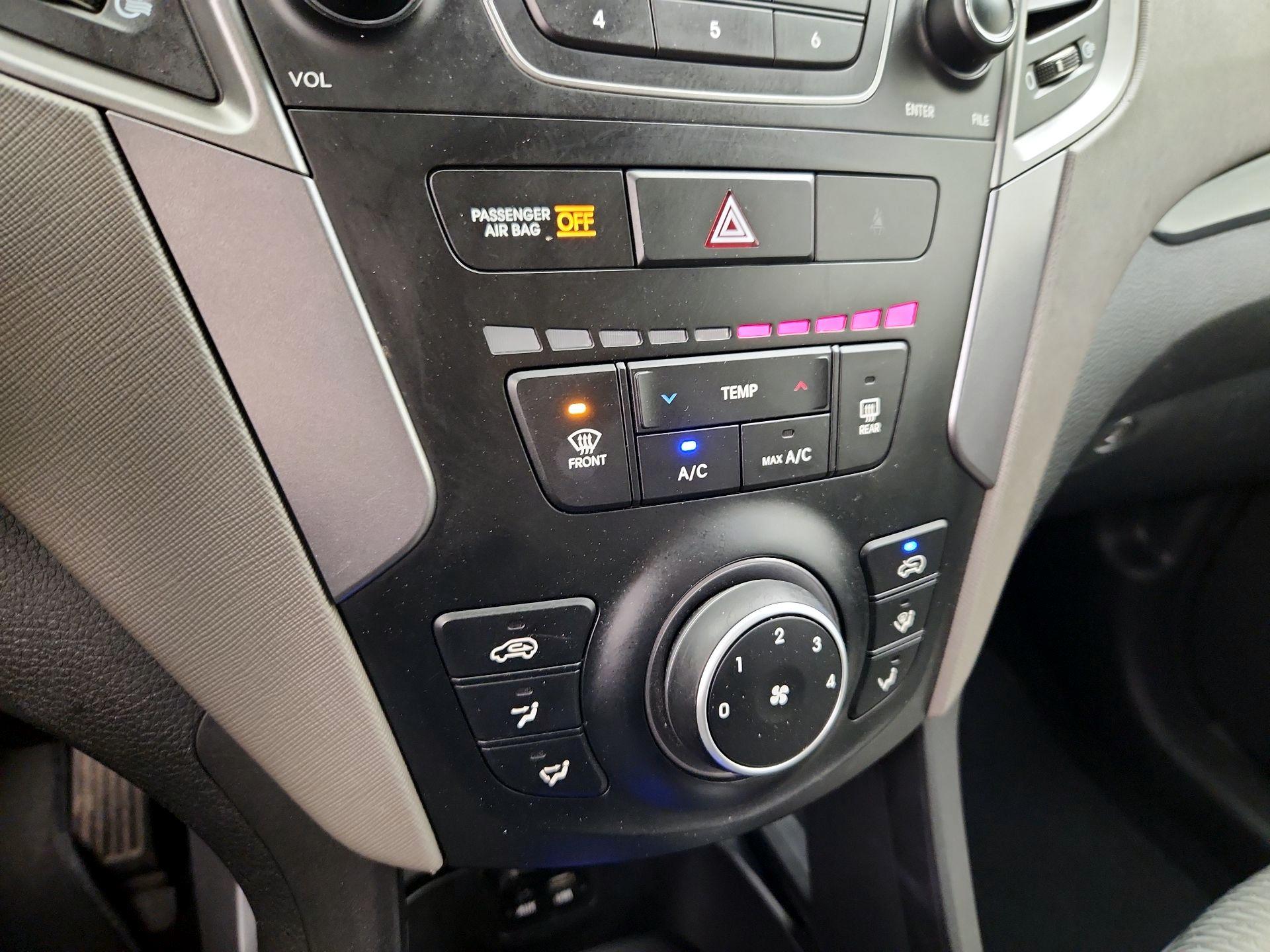 Thumbnail: 2016 Hyundai Santa Fe - 15