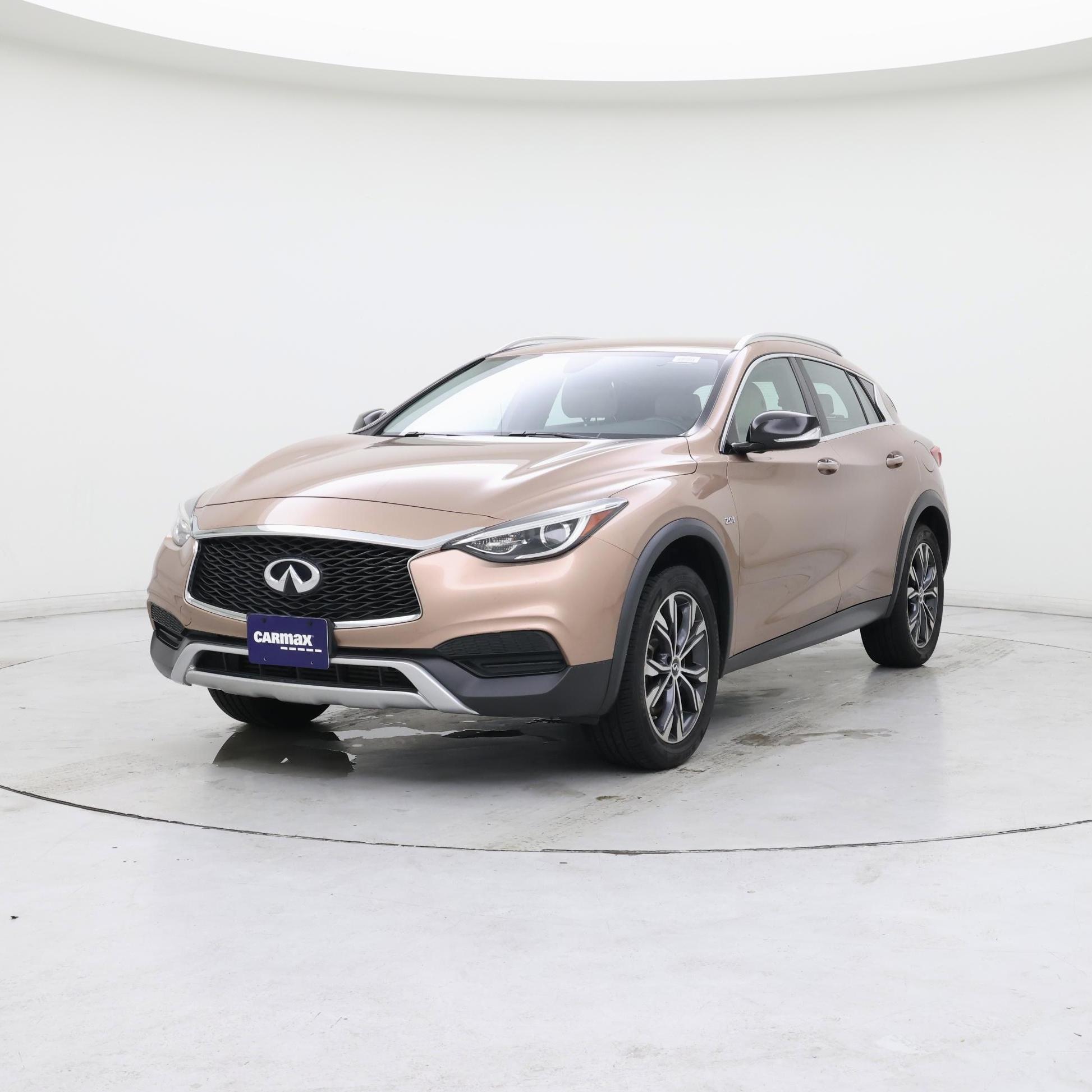 Thumbnail: 2018 INFINITI QX30 - 4