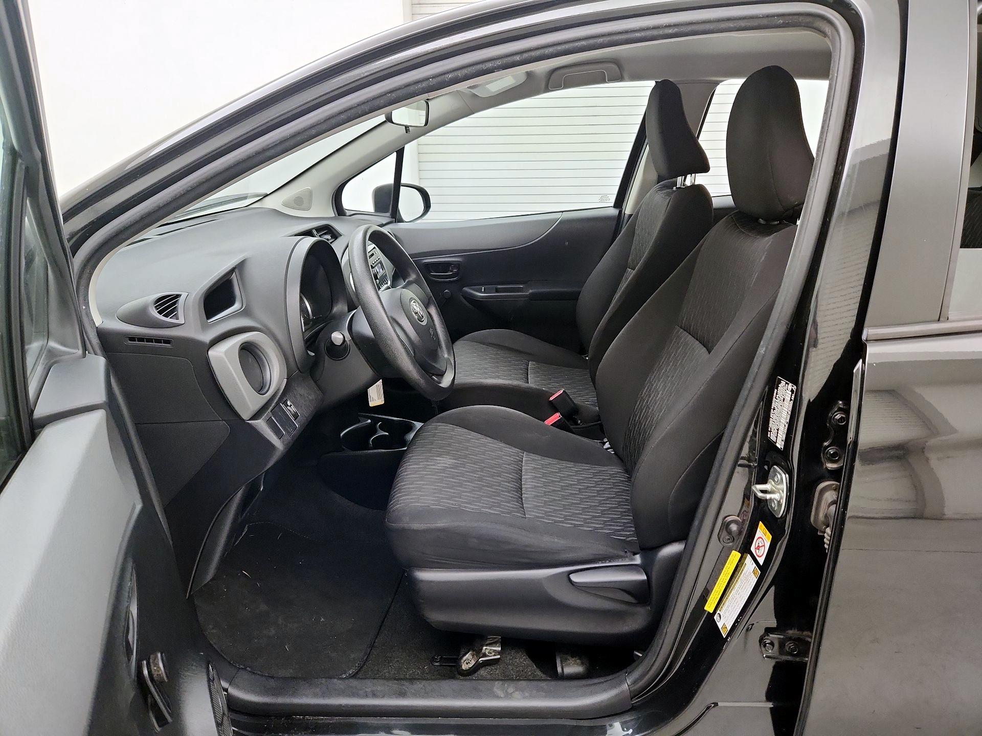 Thumbnail: 2014 Toyota Yaris - 11