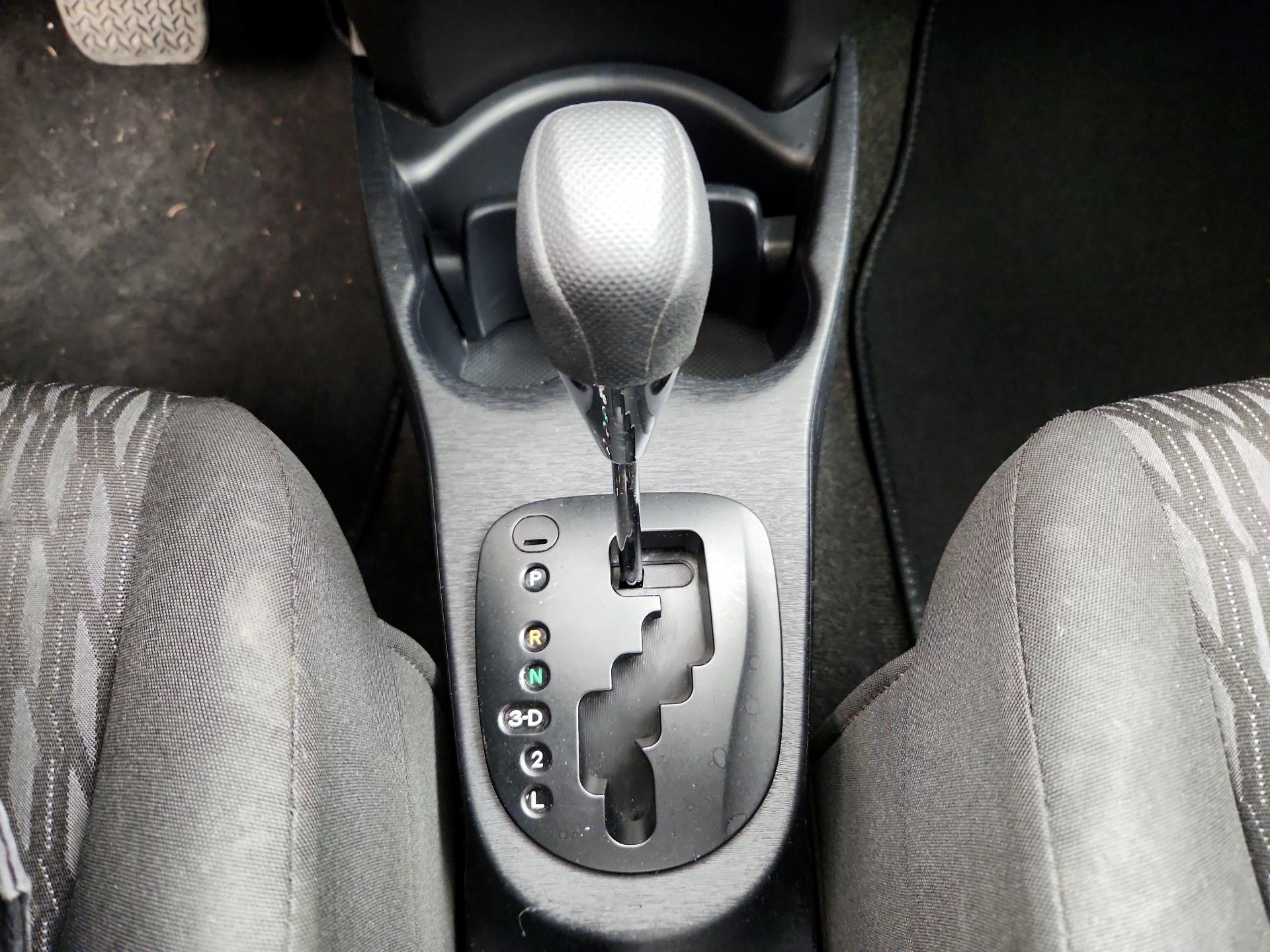 Thumbnail: 2014 Toyota Yaris - 16