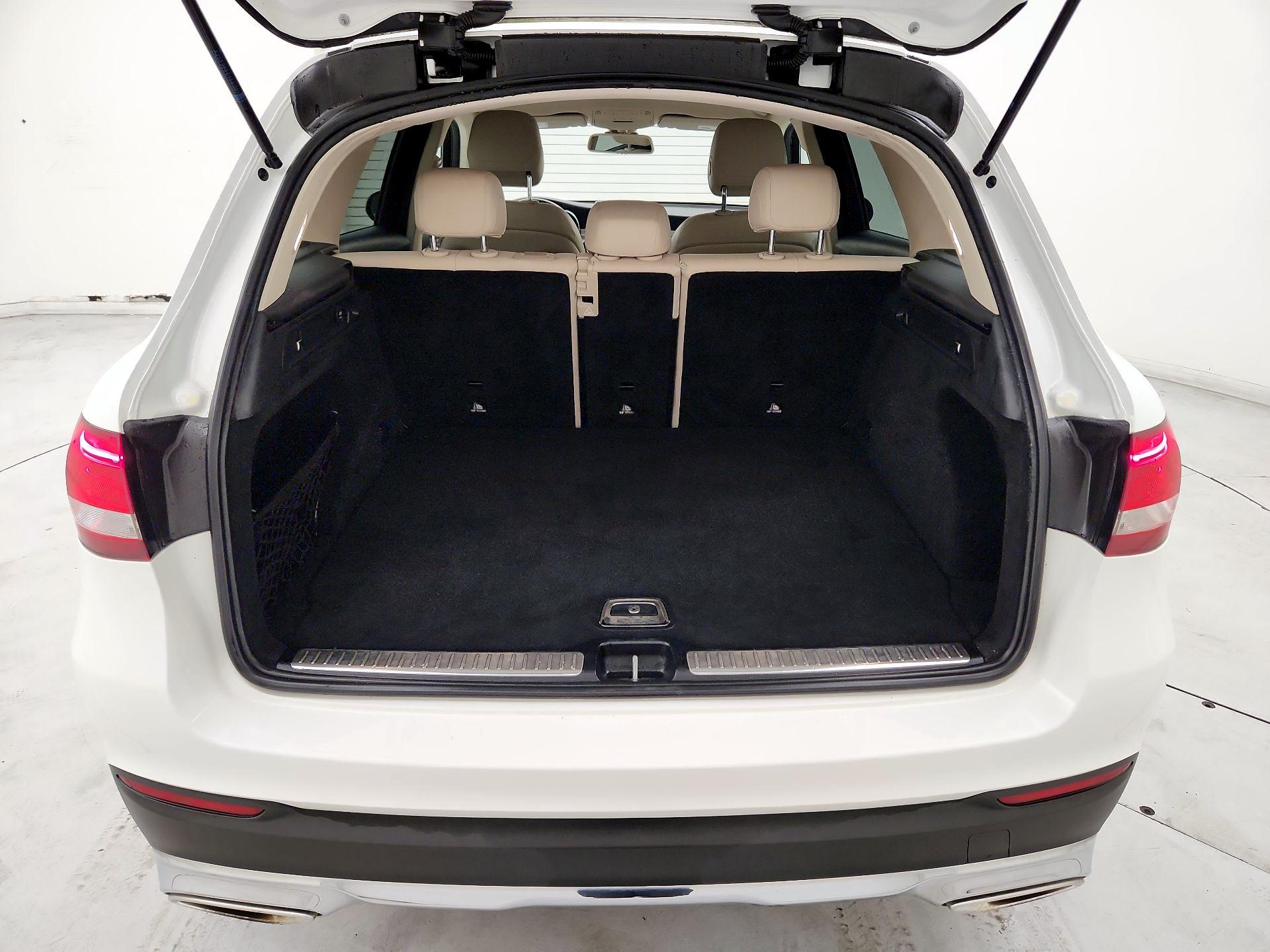 Thumbnail: 2018 Mercedes-Benz GLC - 20