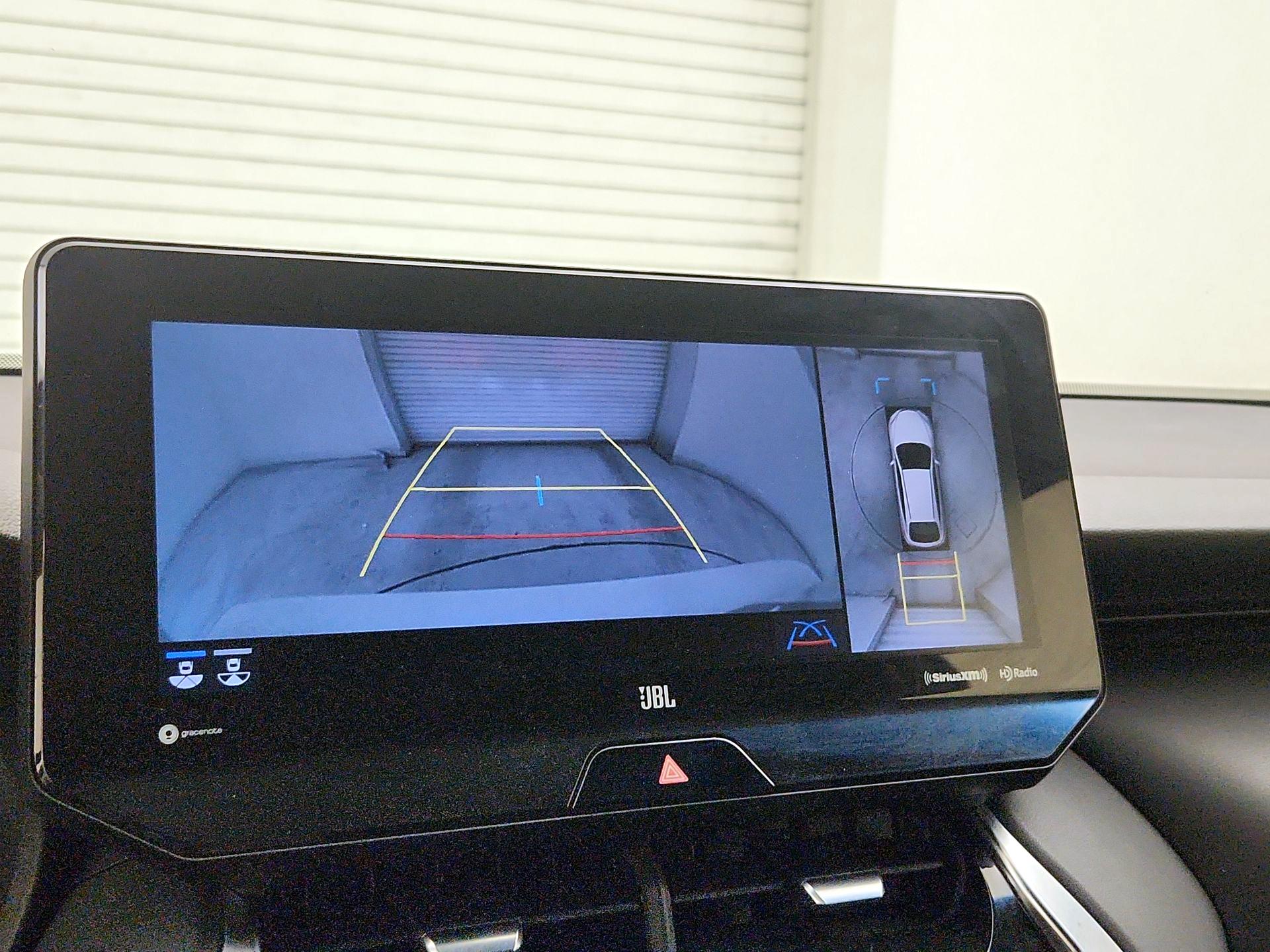 Thumbnail: 2021 Toyota Venza - 15