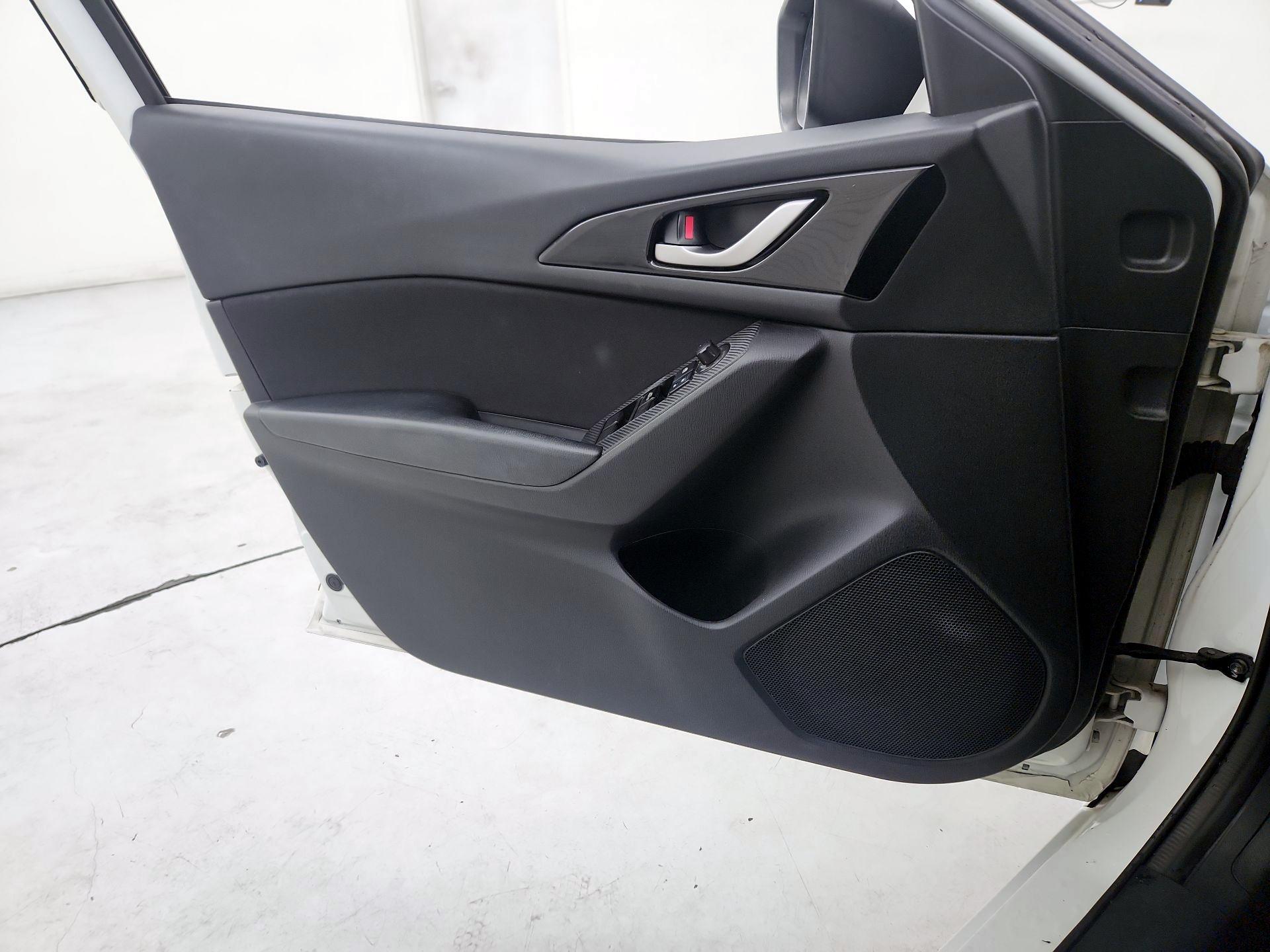 Thumbnail: 2015 Mazda Mazda3 - 12