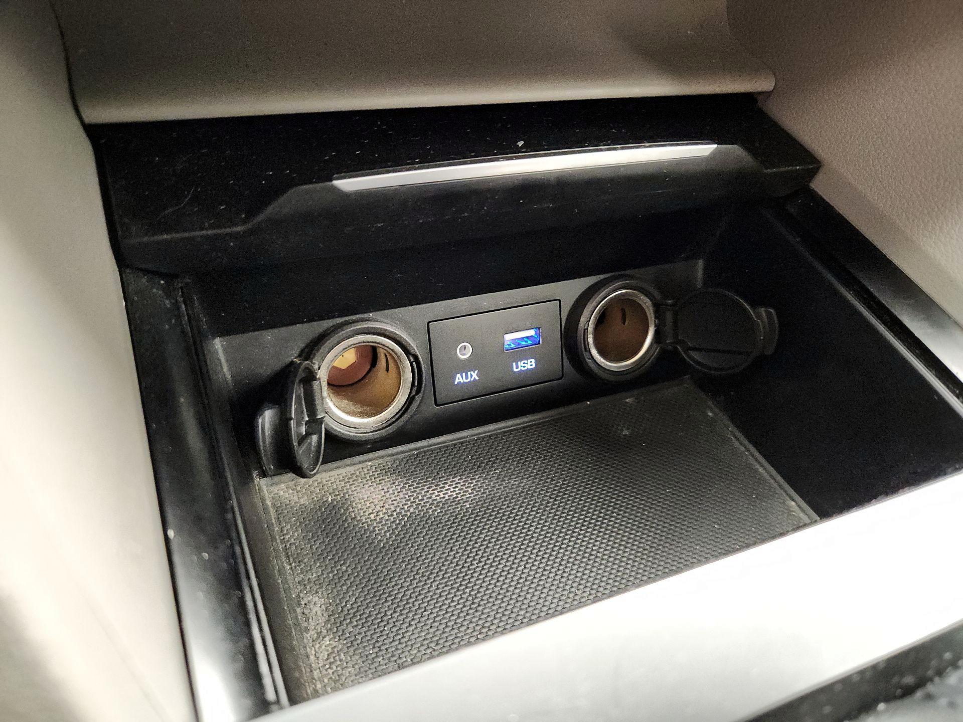 Thumbnail: 2017 Hyundai Elantra - 18