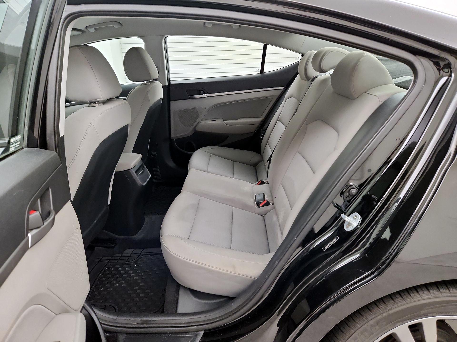 Thumbnail: 2017 Hyundai Elantra - 19